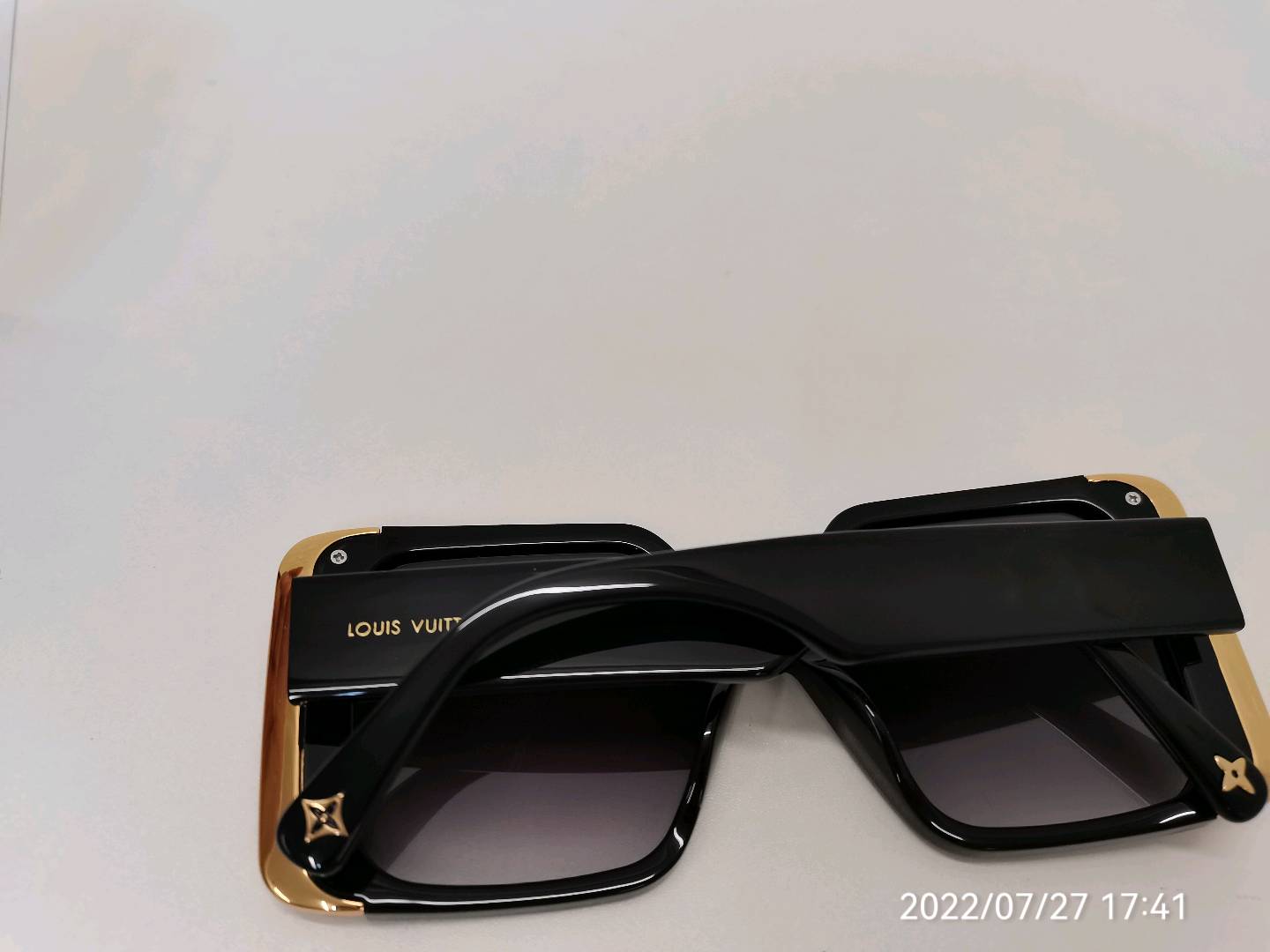 LV glasses