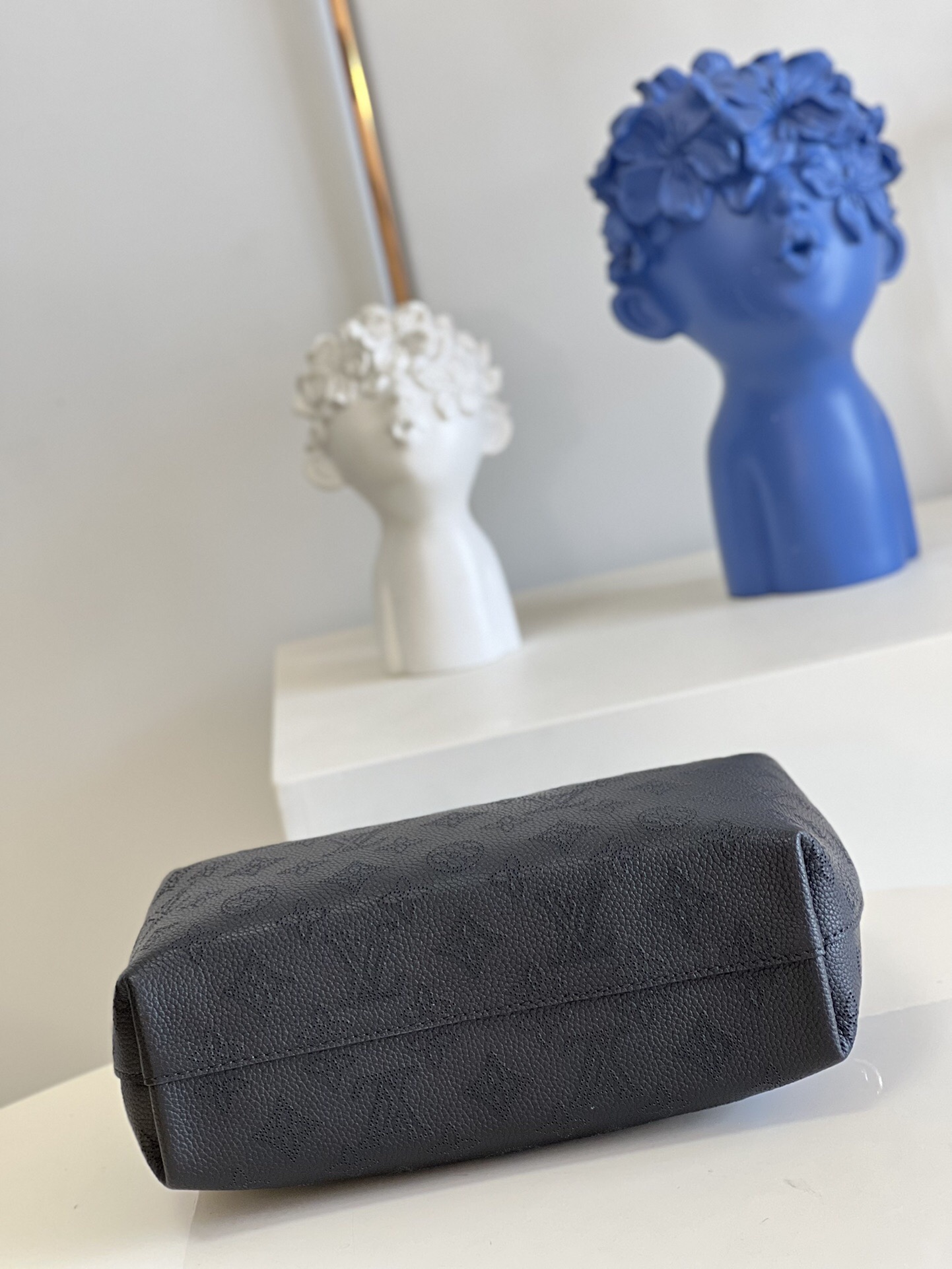 LV WHY KNOT PM BAG M20701