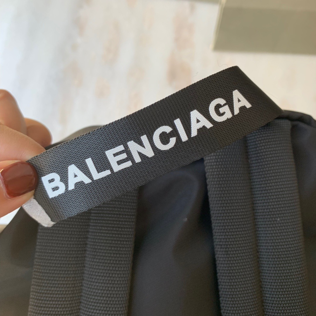 Ba1en*iaga Backpack