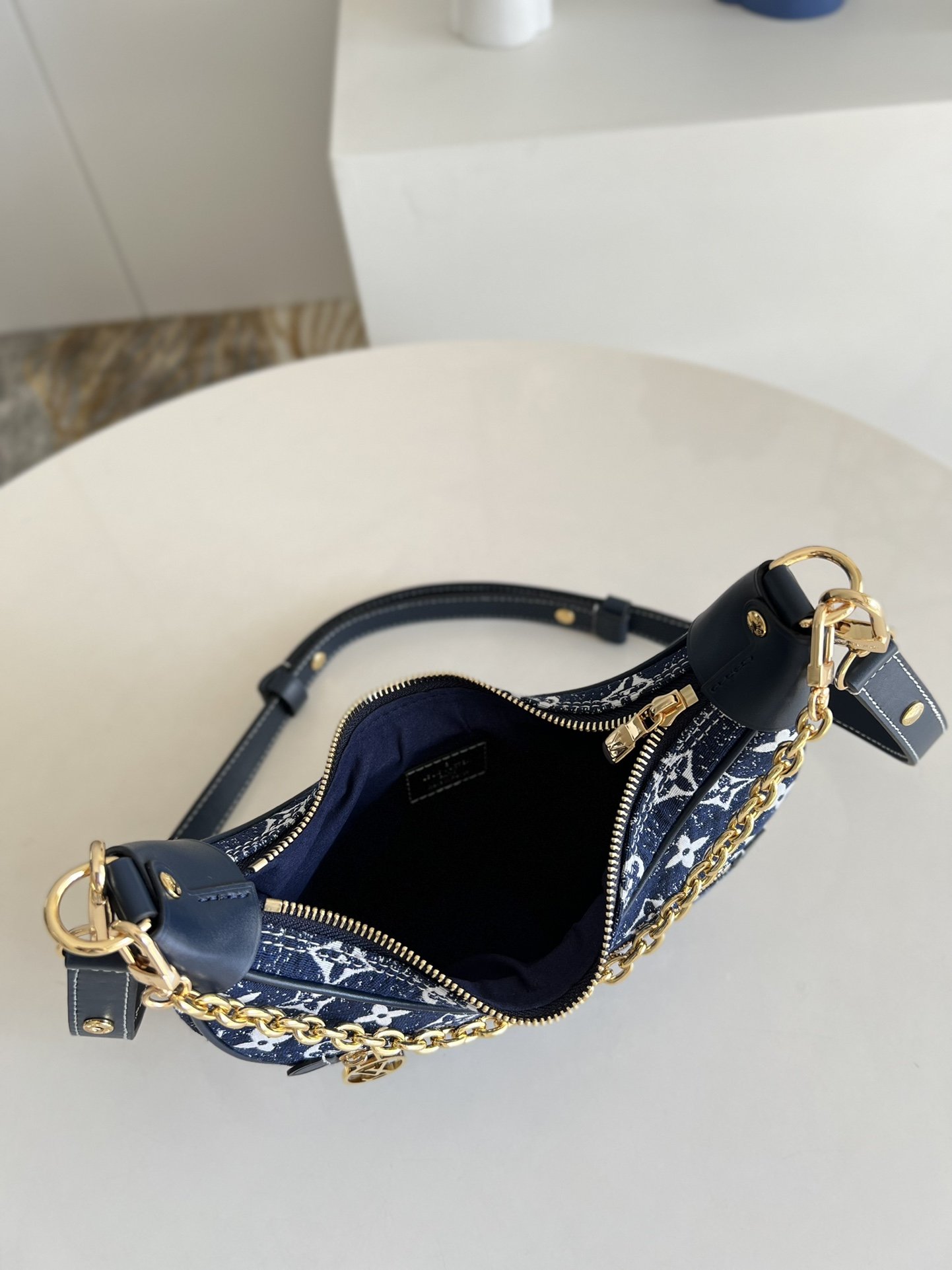 L0vis Vvtt0n Loop bag 23cm M81166