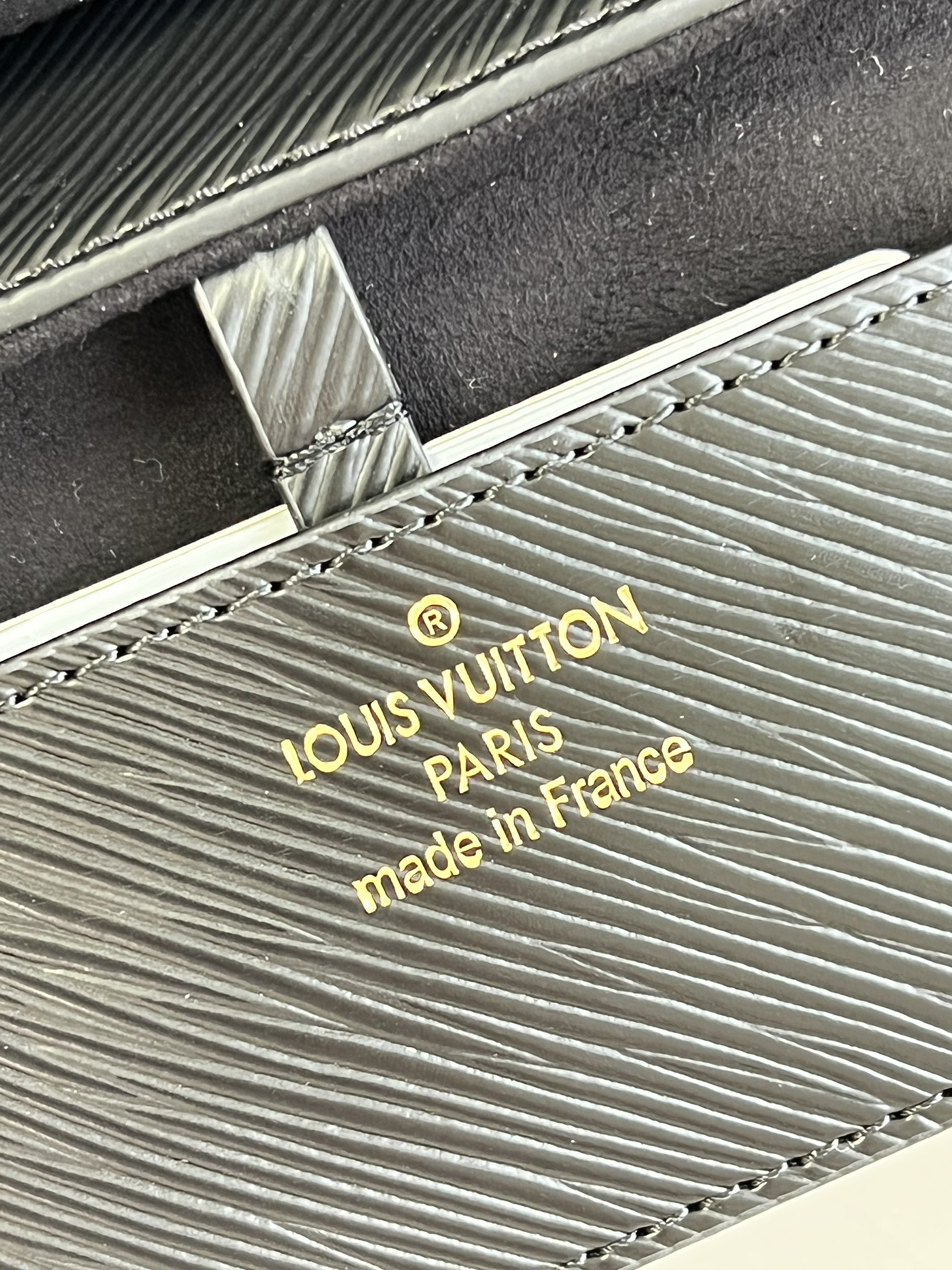 L0vis Vvtt0n Twist M50282 23CM