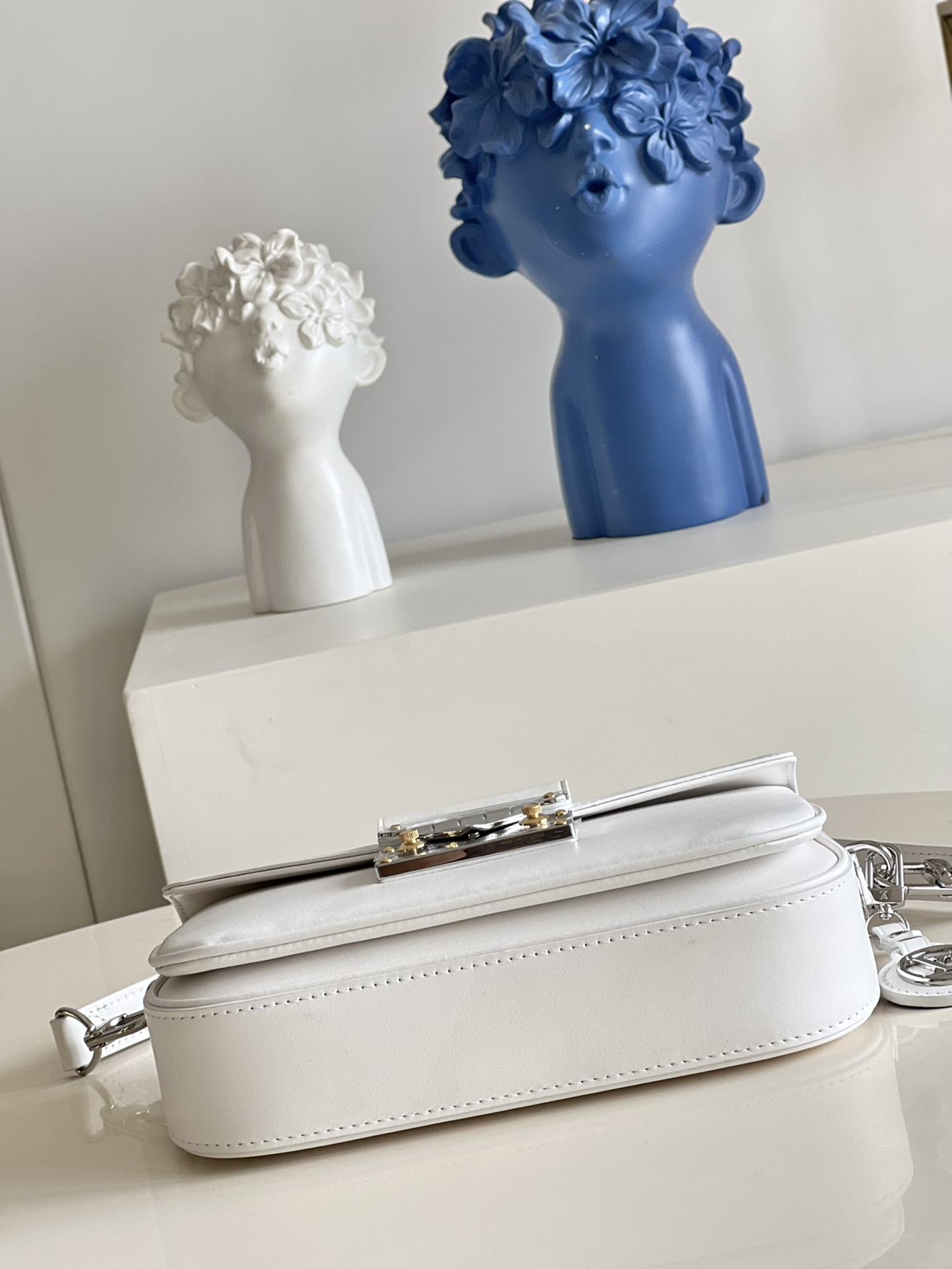 L0vis Vvtt0n Swing Poch handbag M20393 03