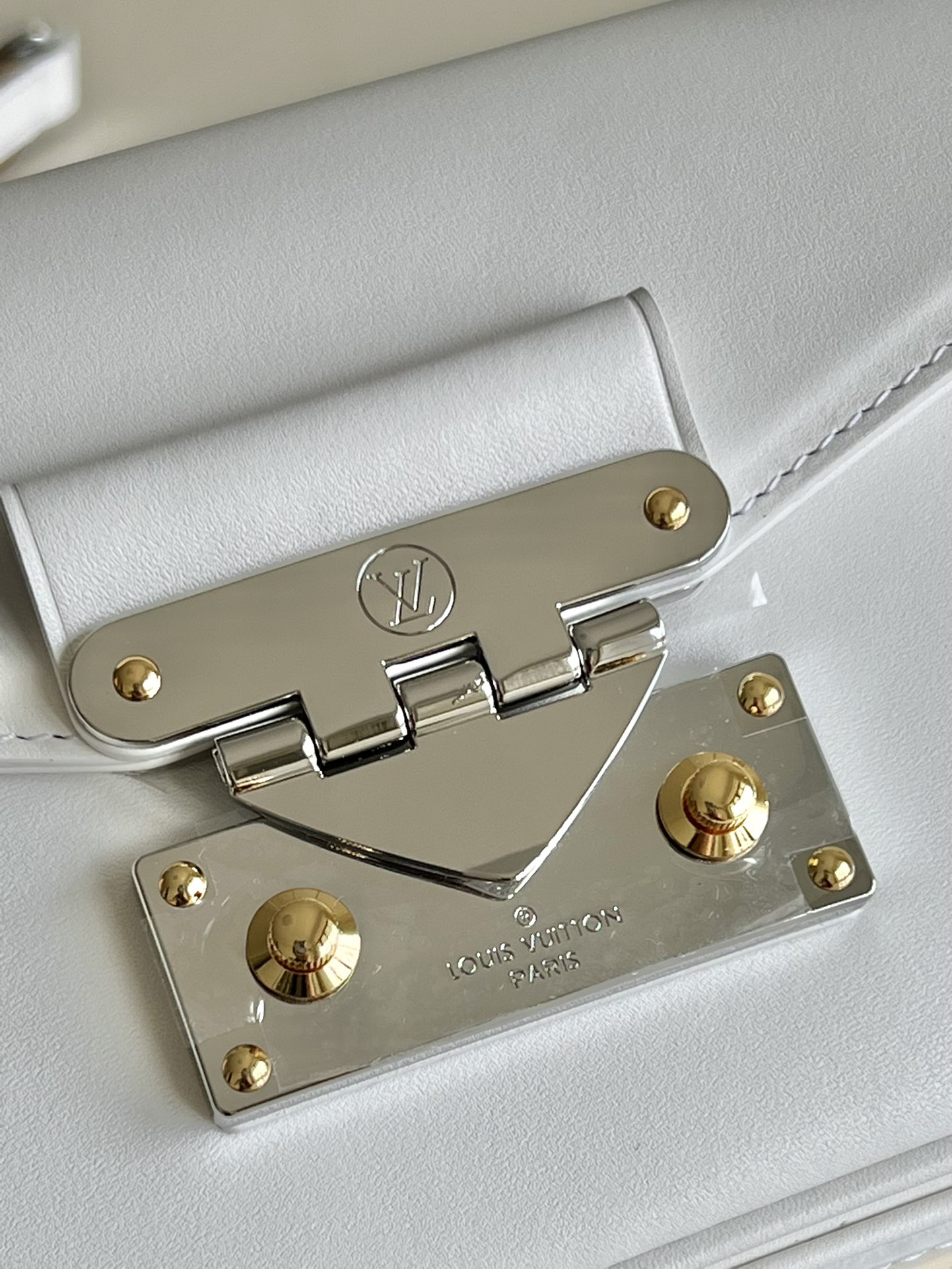 L0vis Vvtt0n Swing Poch handbag M20393 03