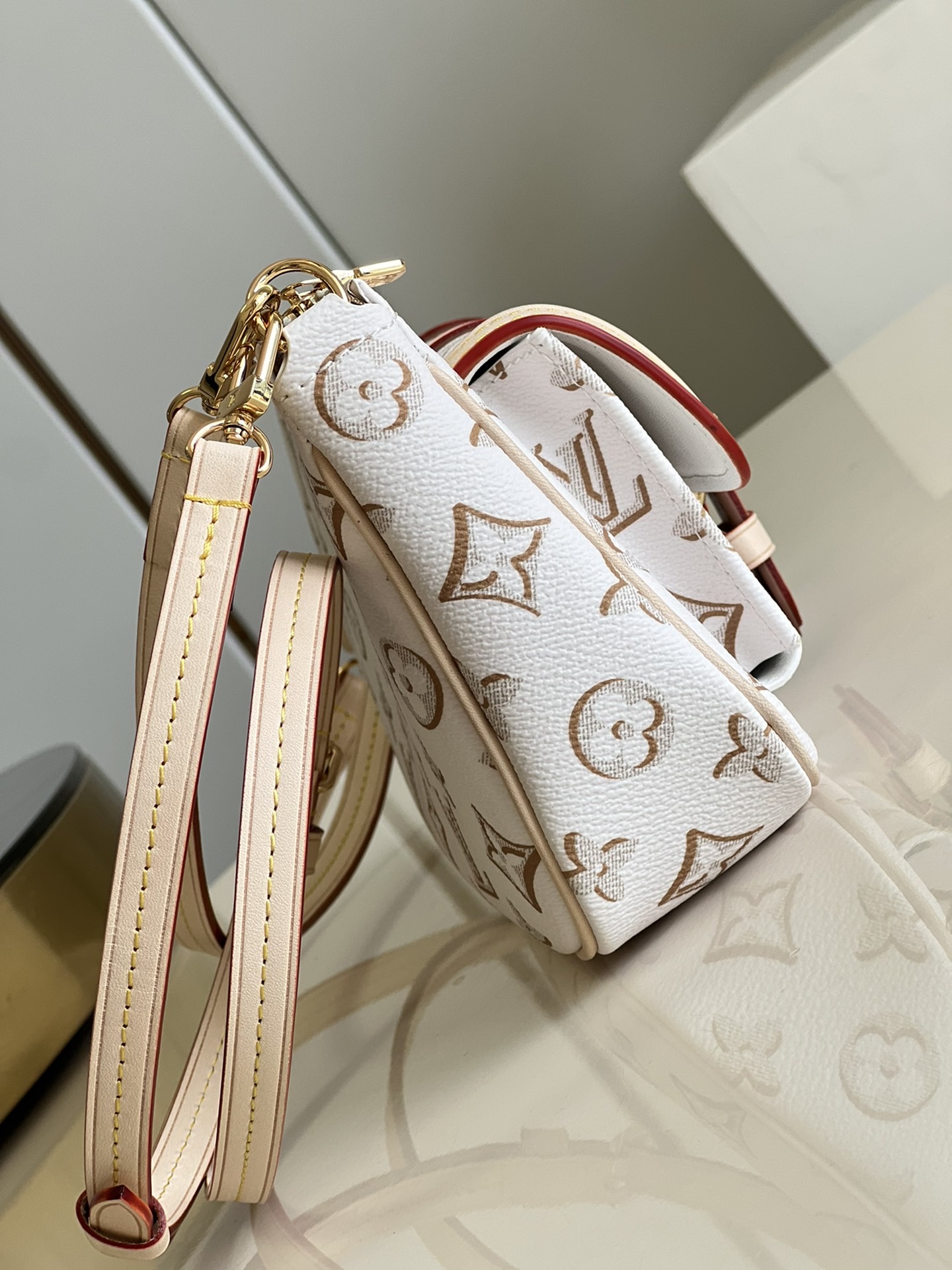 L0vis Vvtt0n Maxi Pochette Accessoires Bag M20920 