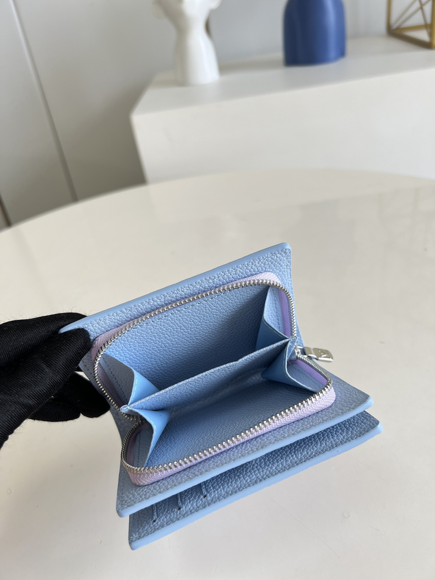 L0vis Vvtt0n Clea Wallet M81529 