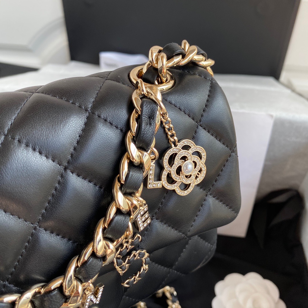 Ch**el Flap Lambskin Bag 20CM 