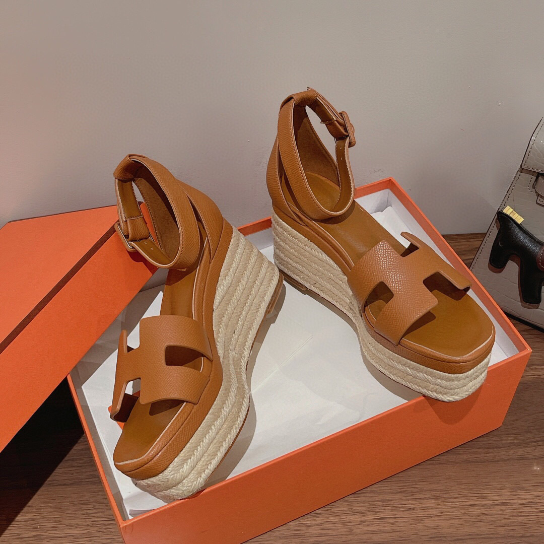 H**me5 sandals 02