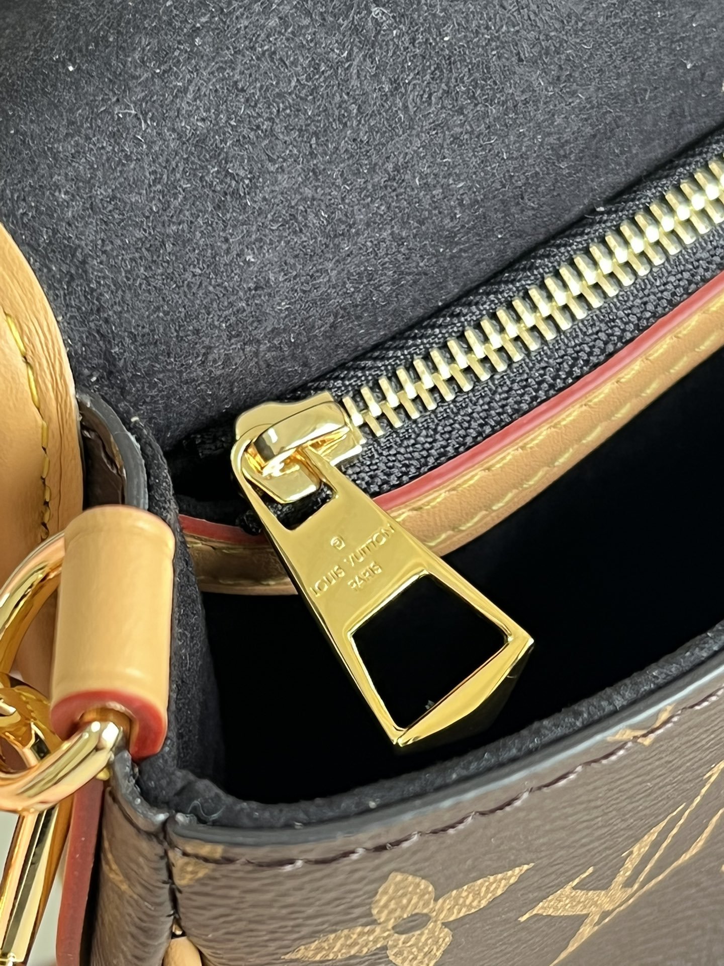 L0vis Vvtt0n Diane Bag M45985
