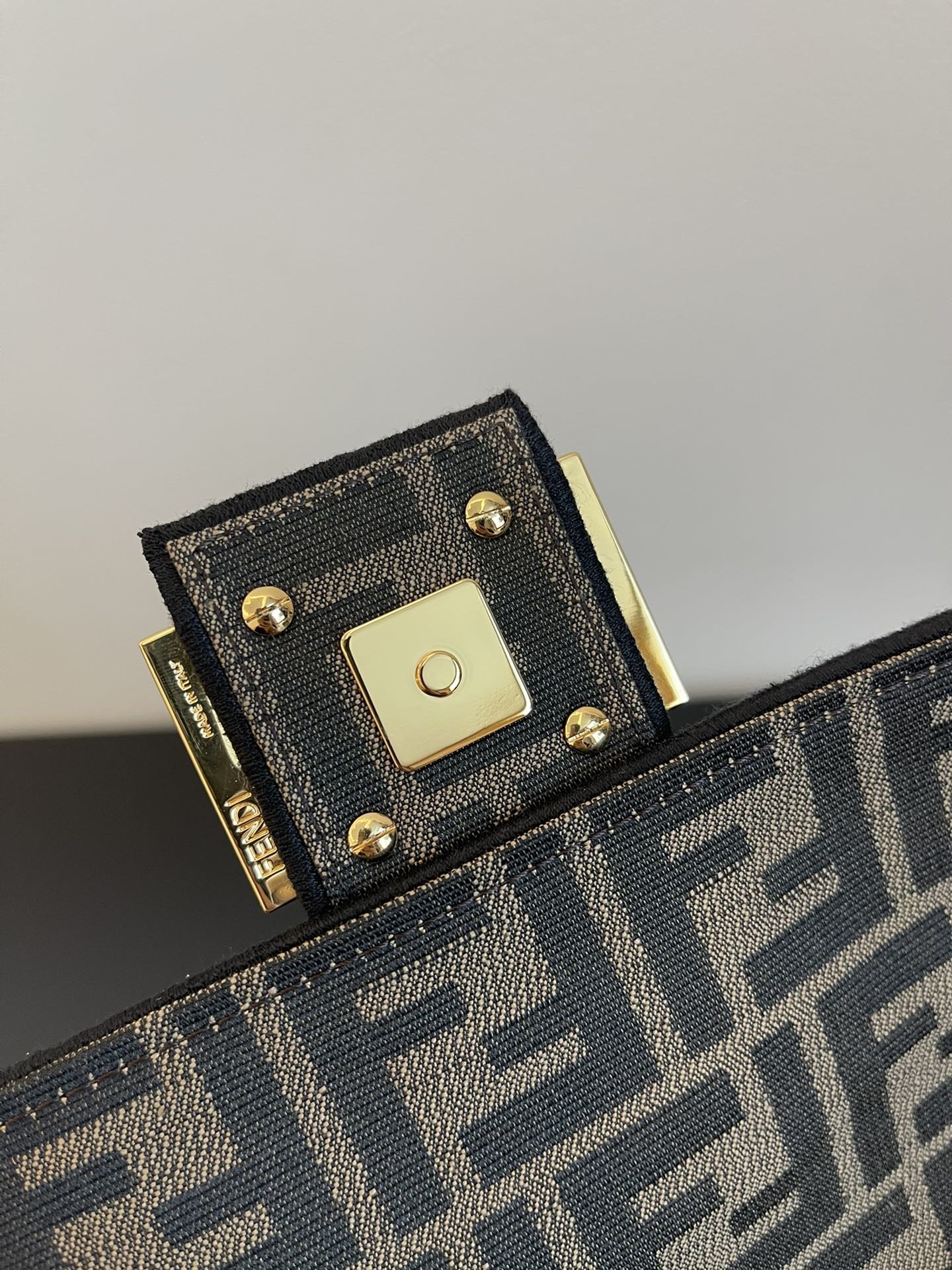 F**di Baguette Brown fabric bag 