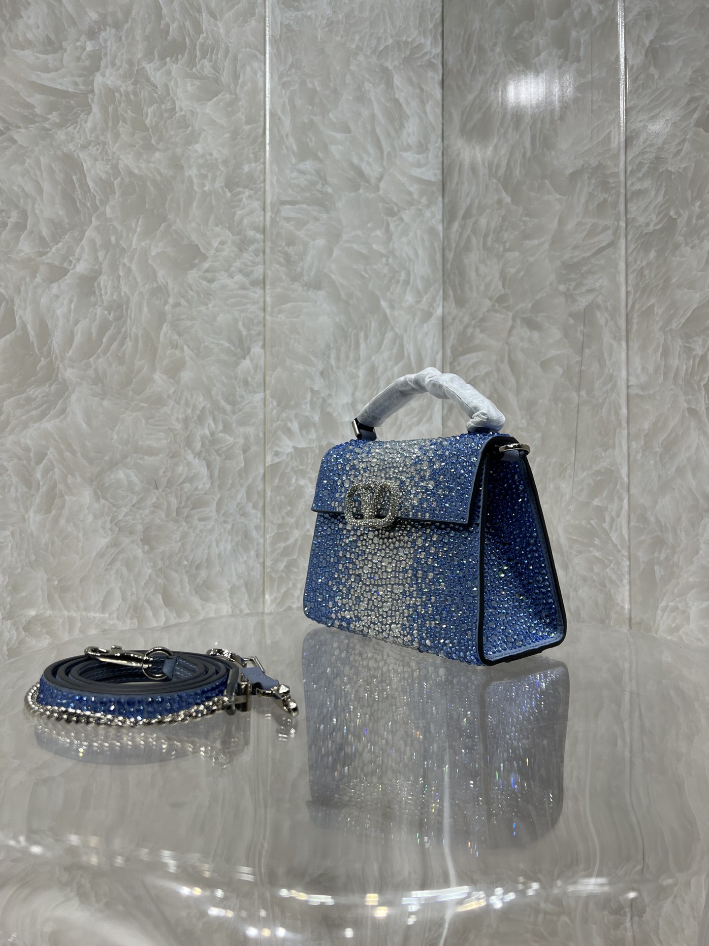 Va1e*ntin0 Mini Vsling HandBag Blue