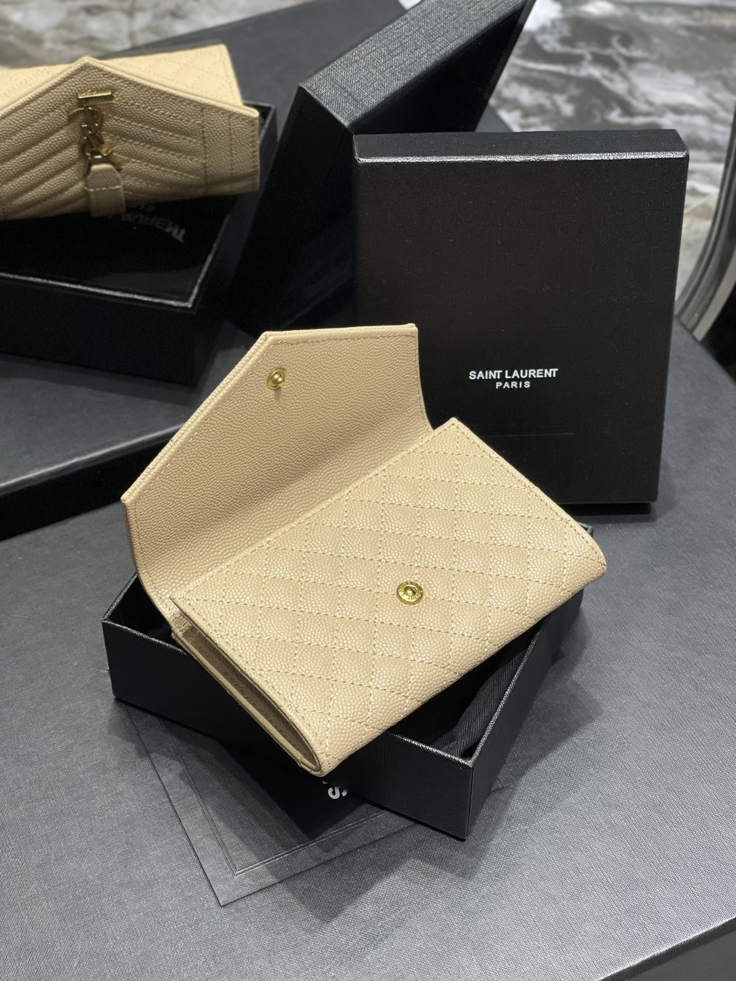 Y51 Caviar Apricot With Gold Hardware Wallet A026K