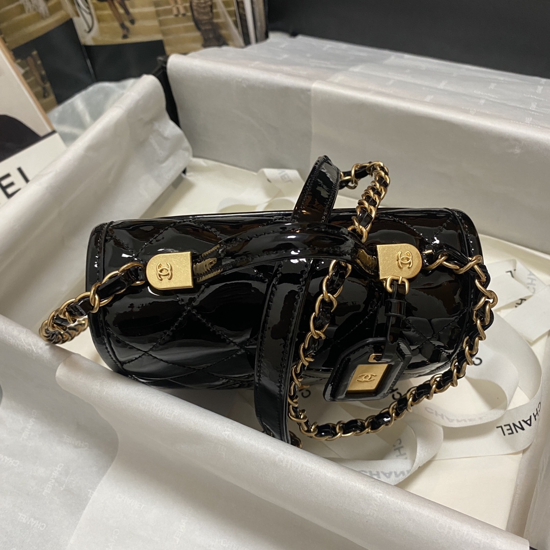 Ch**el Mini Flap Bag Patent Leather 17cm 