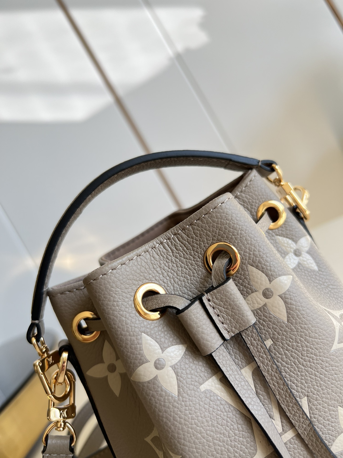 L0vis Vvtt0n Nano Neo Bag M46291 02