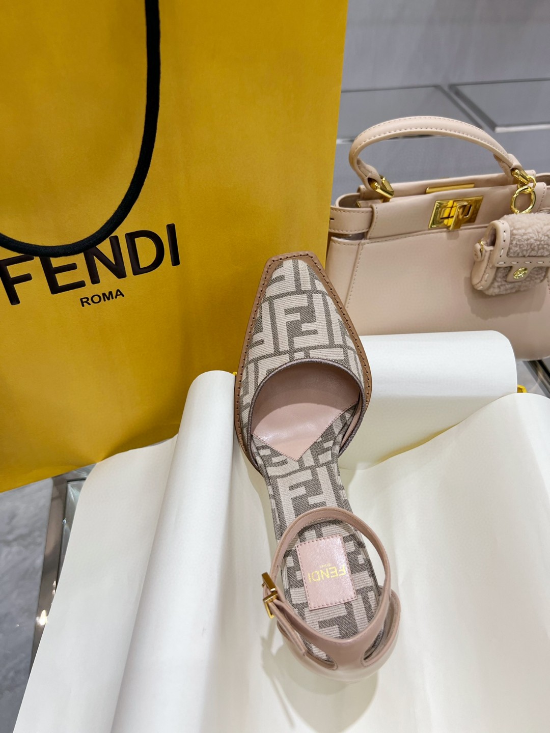 F**di Heels 