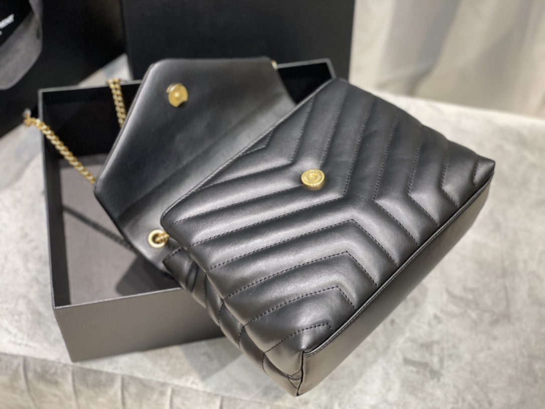 Y51 Loulou Bag Black 23cm 494699