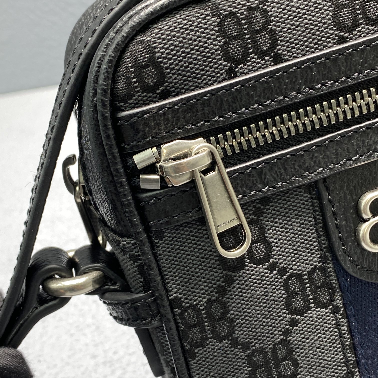 Balenciag & Gvc*1 Camera Shouler Bag 2313
