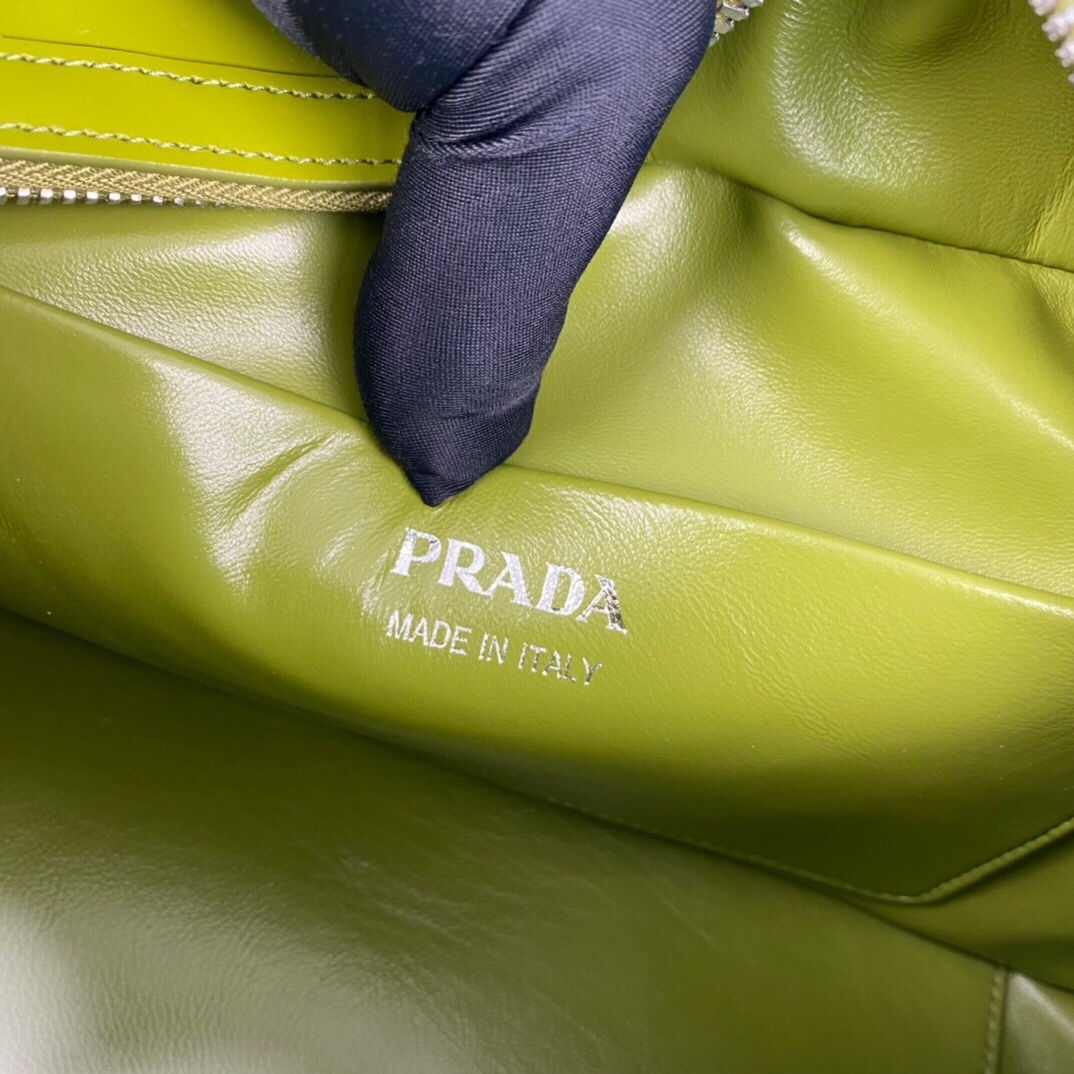 Pra*a Medium S*pernova Handbag Green 1BA365