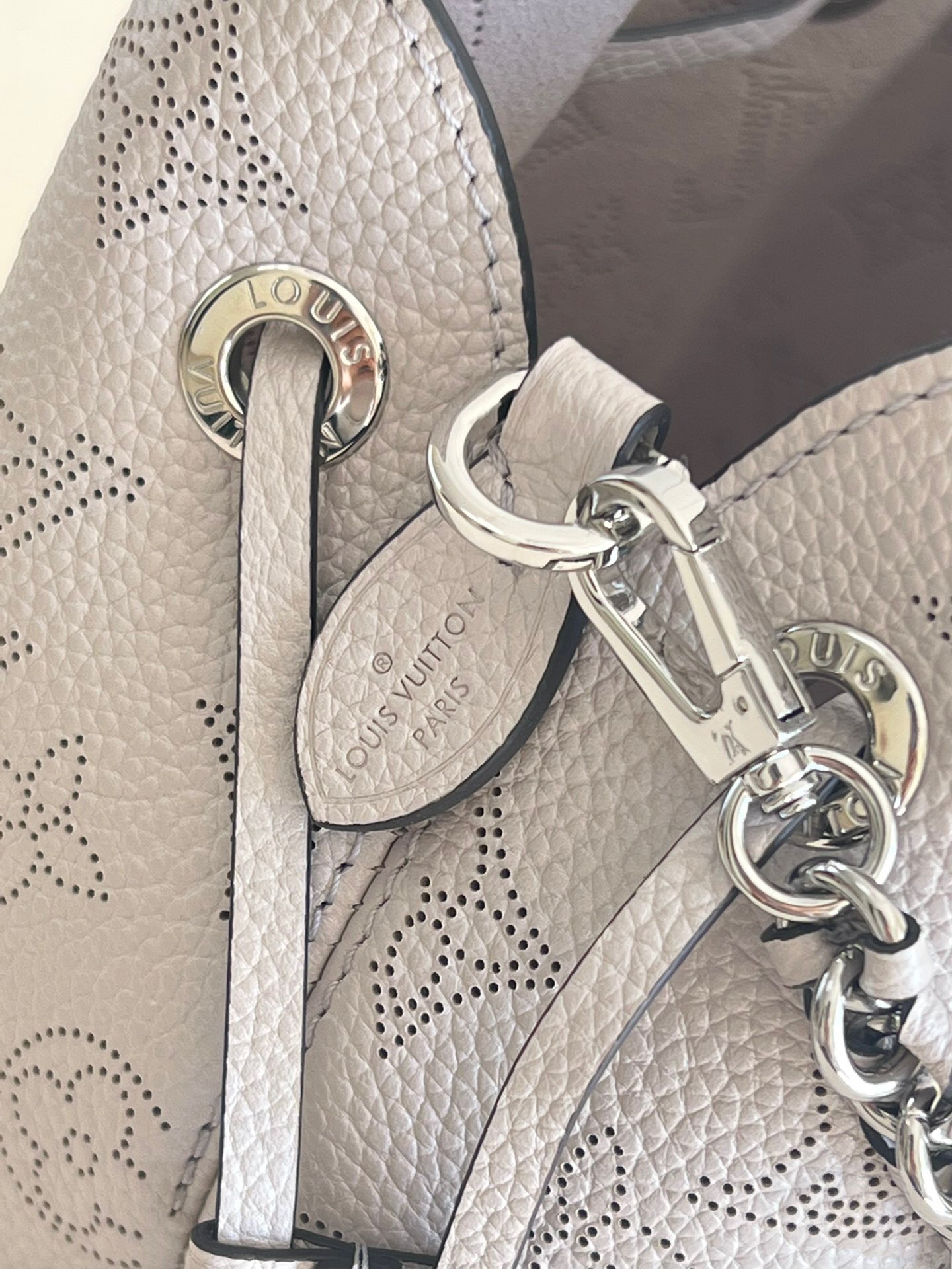 L0vis Vvtt0n Bella Bag Brown M58791