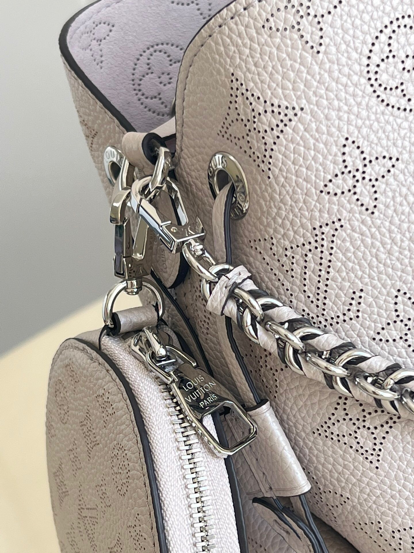 L0vis Vvtt0n Bella Bag Brown M58791