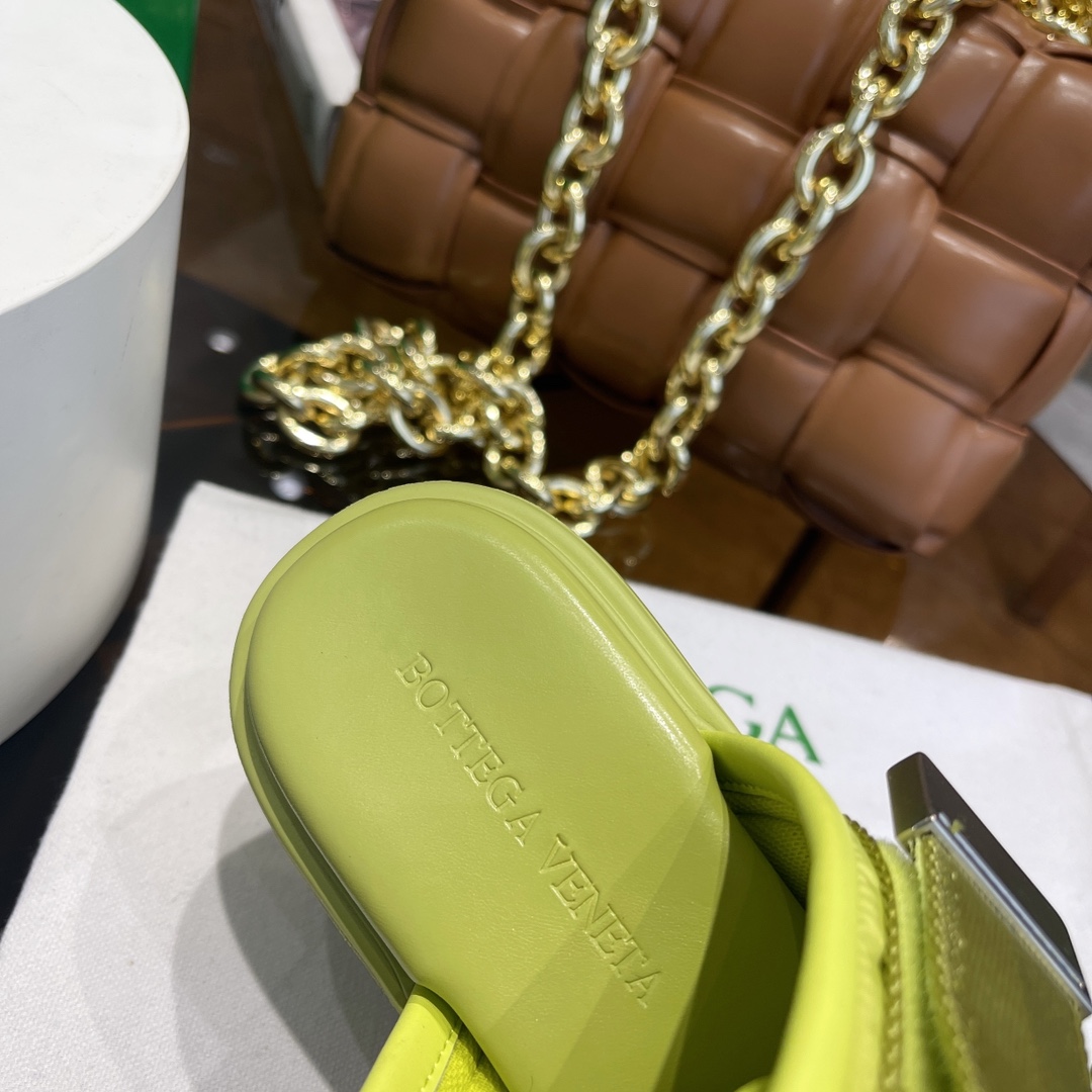 B0tt*ga Ven*ta Sandals Green