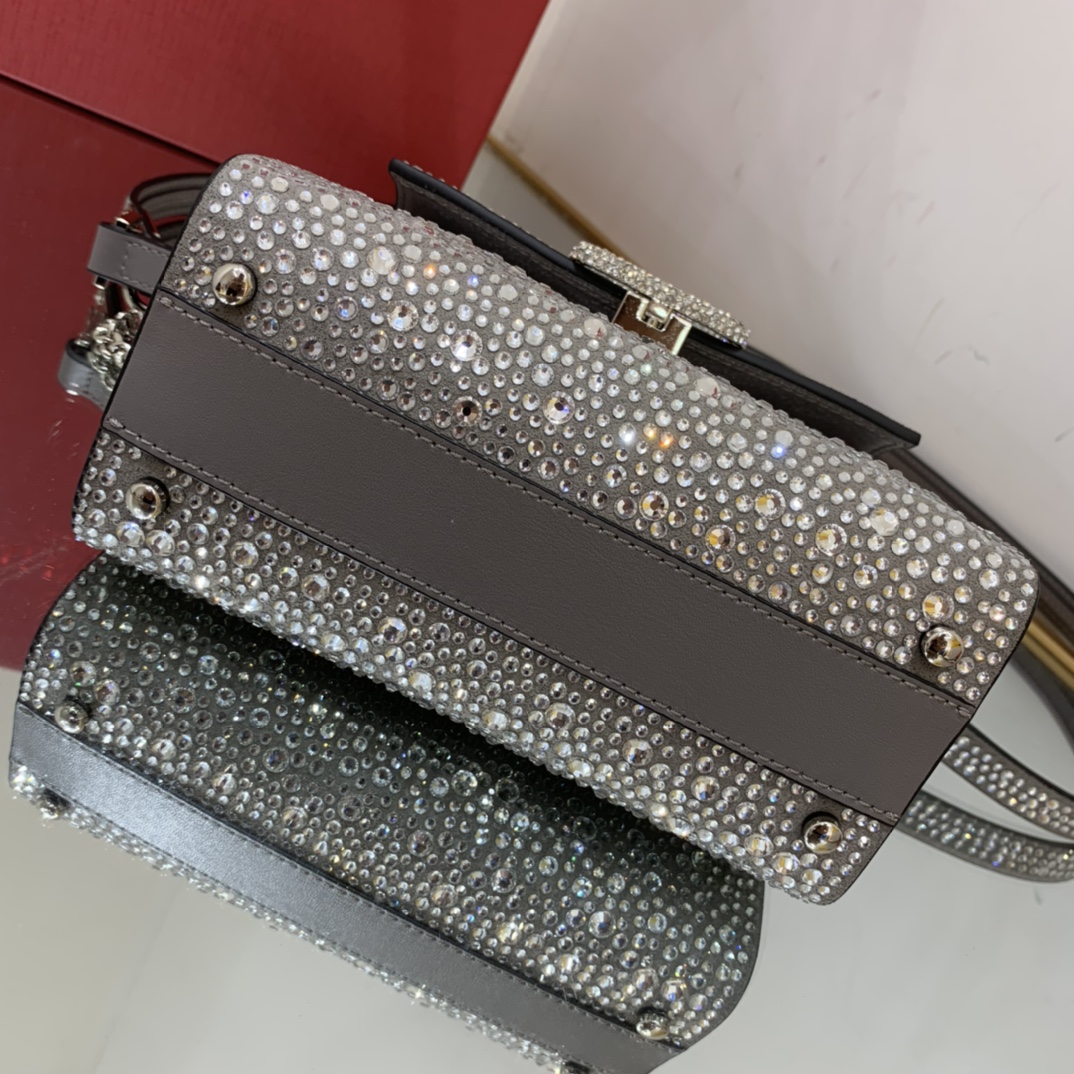 Va1e*ntin0 Mini Vsling HandBag 