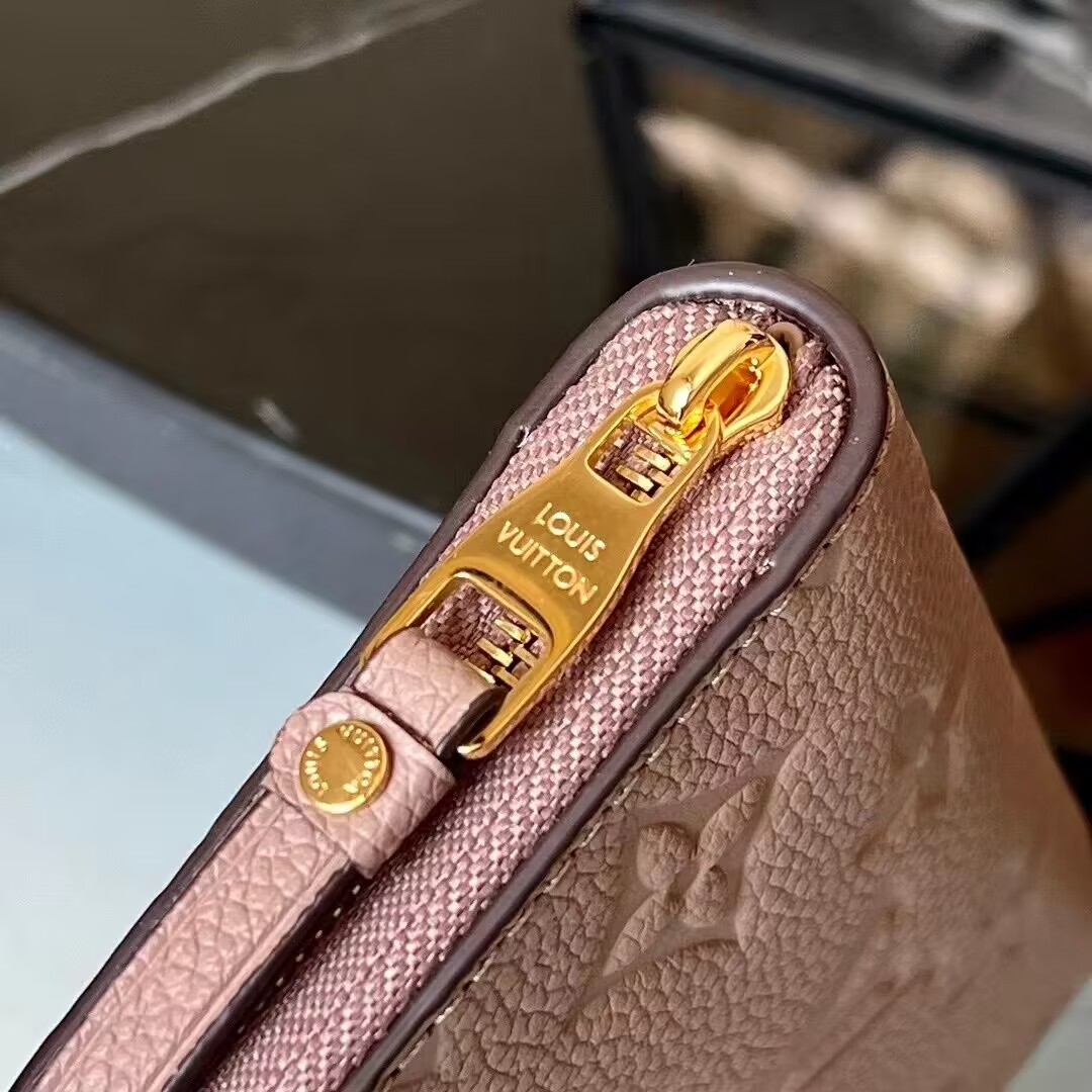 L0vis Vvtt0n Zipper Coin Wallet M68696
