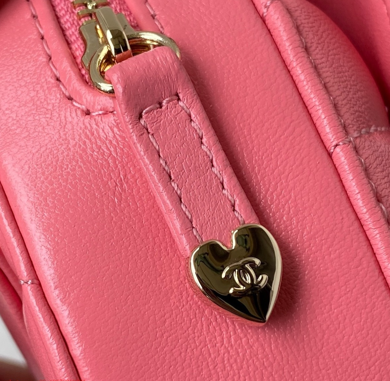 Ch**el Heart Bag Medium Pink Lambskin