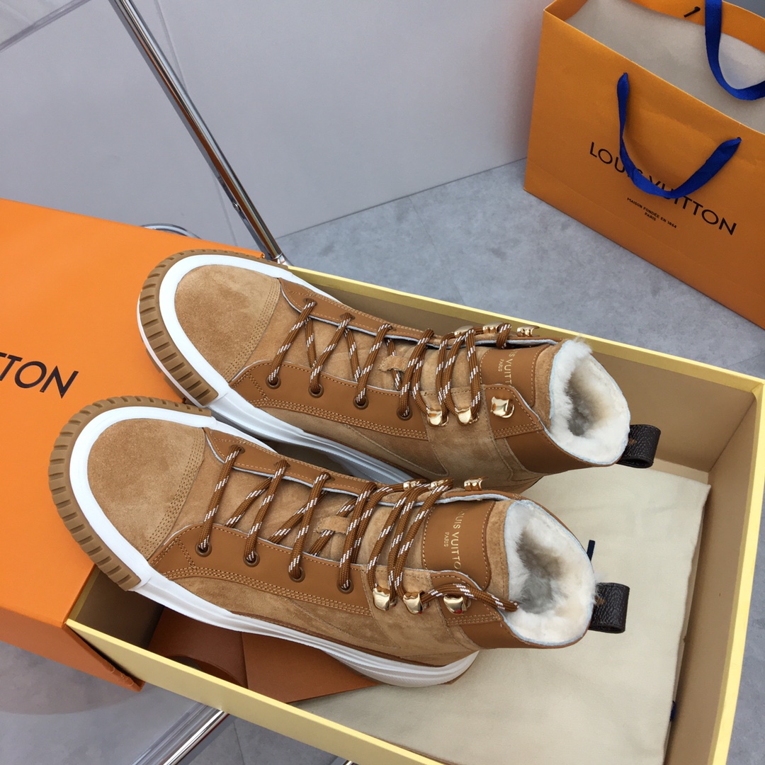 L0vis Vvtt0n High-Top Sneakers