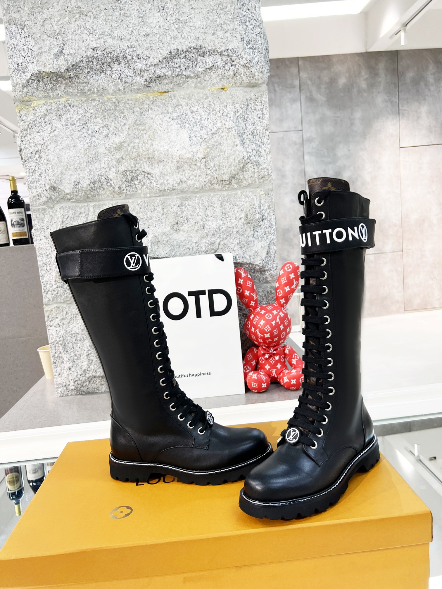 L0vis Vvtt0n Boots Monogram Plain Leather