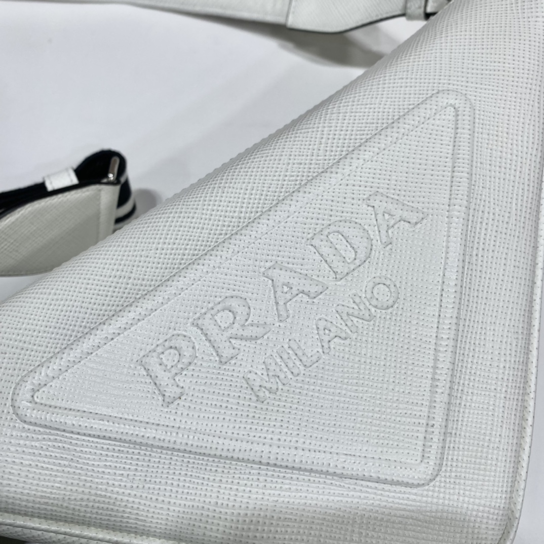 Pra*a Triangle Crossbody Bag 2VH155 White