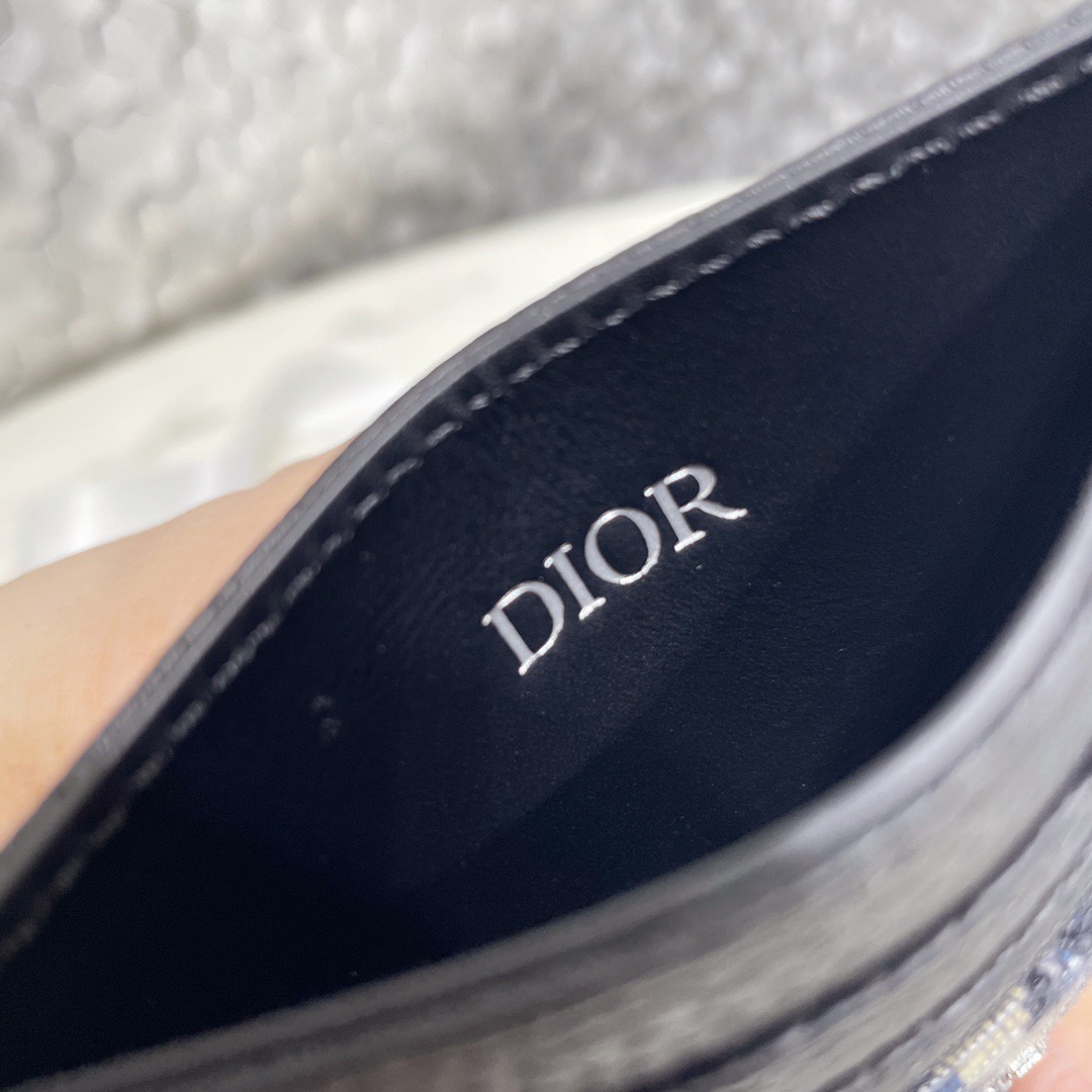 D10r Oblique Card Holder 
