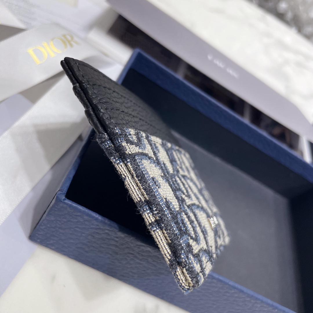 D10r Oblique Card Holder 