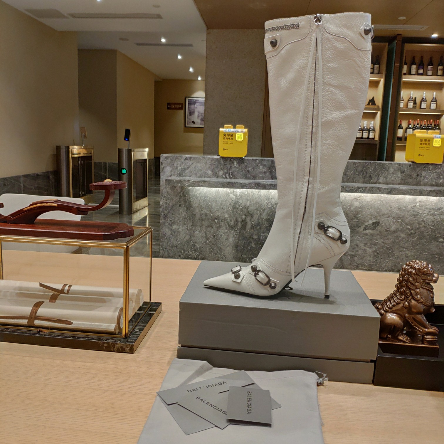 Ba1en*iaga Boots White 02