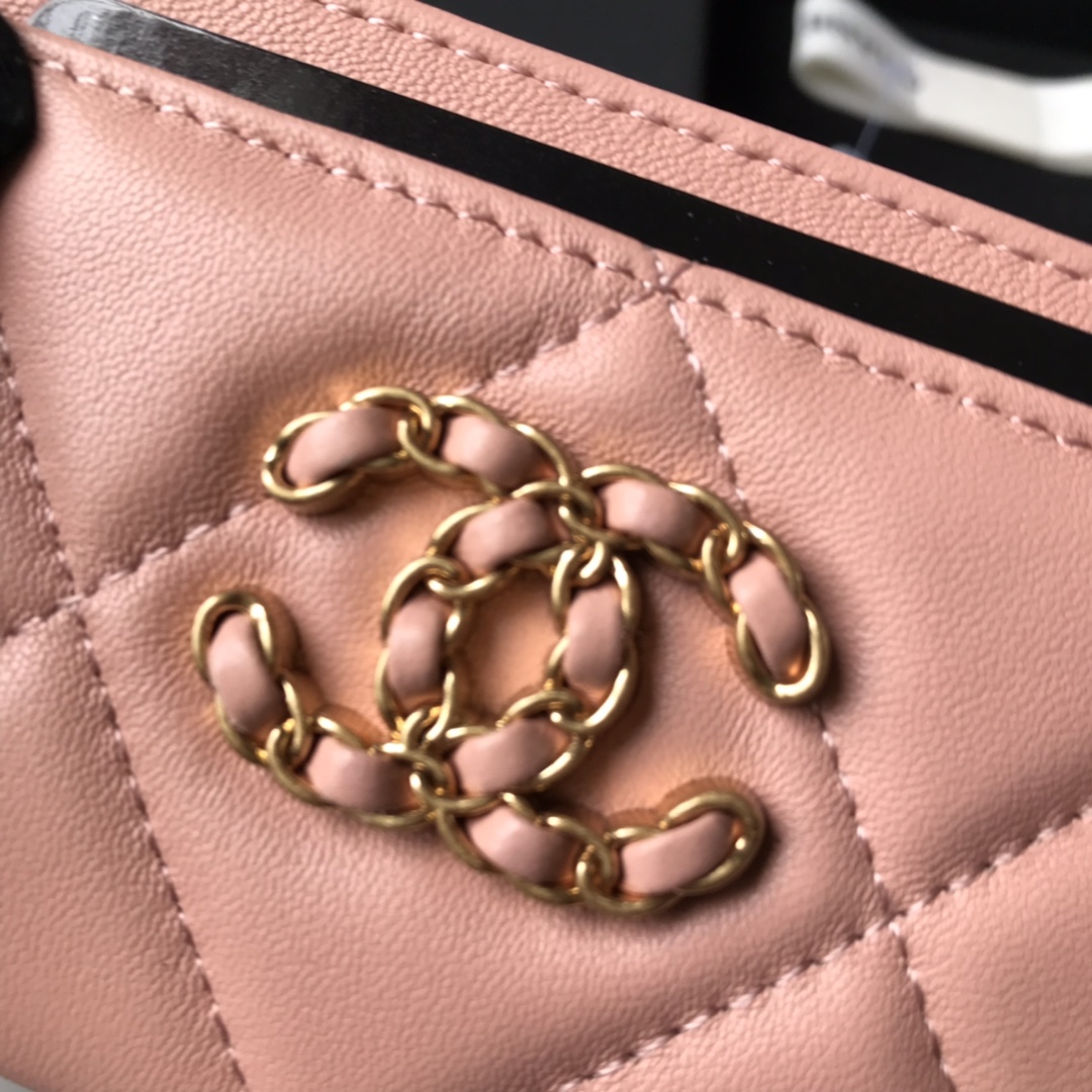 Ch**el Wallet Lambskin Pink 