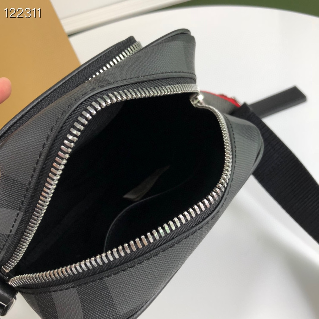 Bv*b*rry Shoulder Bag 
