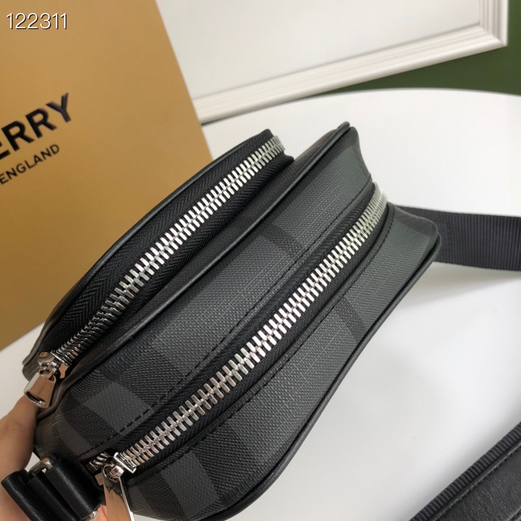 Bv*b*rry Shoulder Bag 