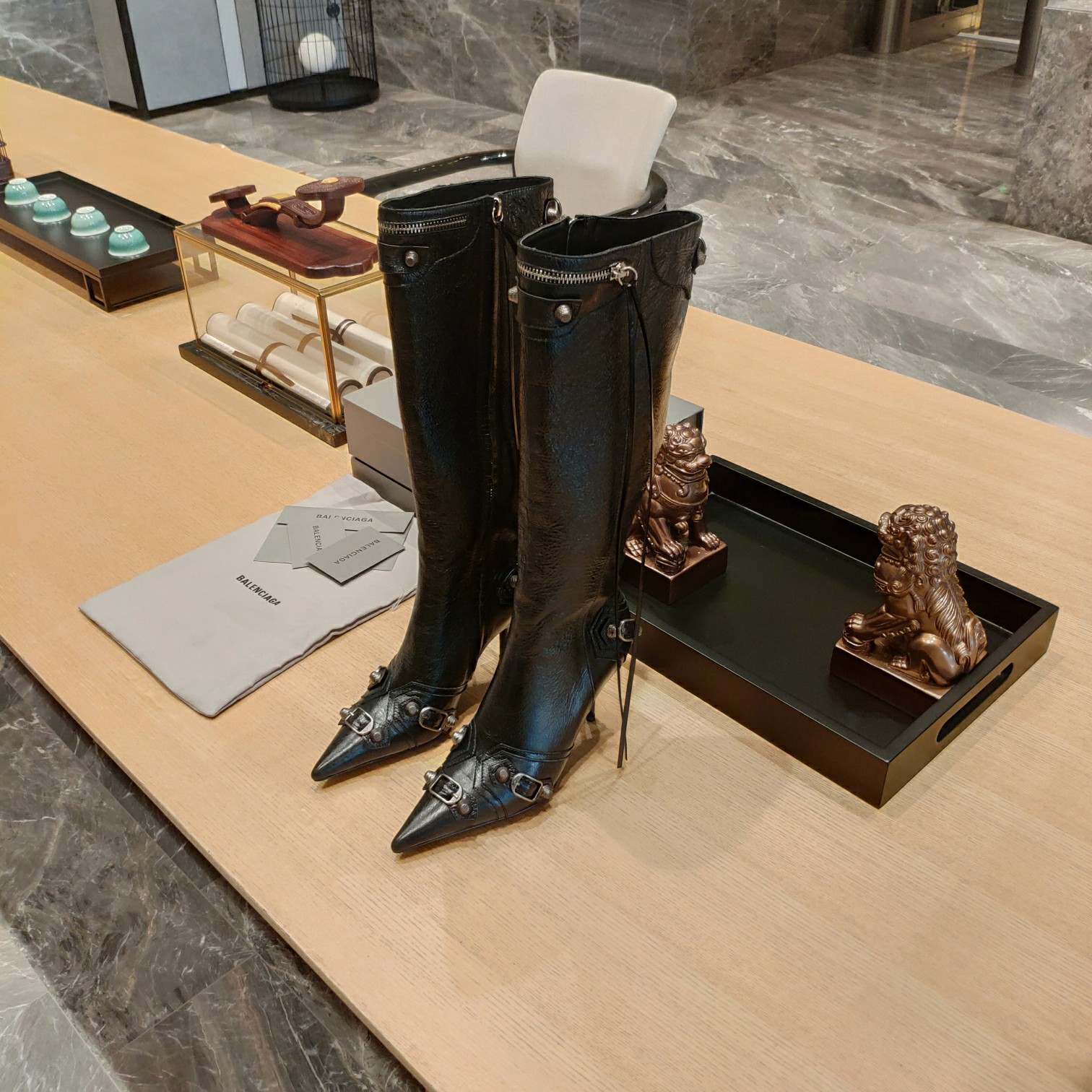 Ba1en*iaga Boots Black 02