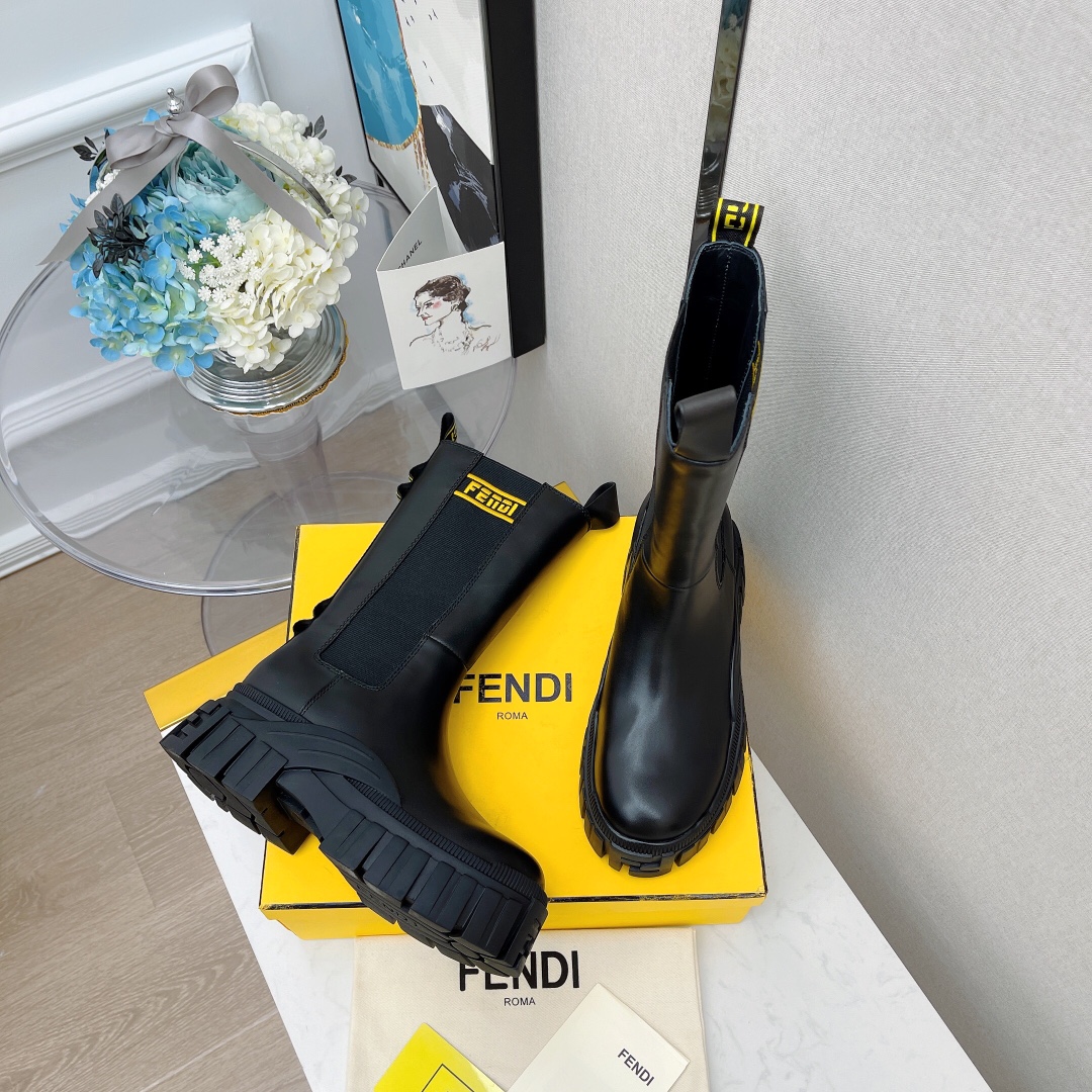 F**di Boots 5cm 03