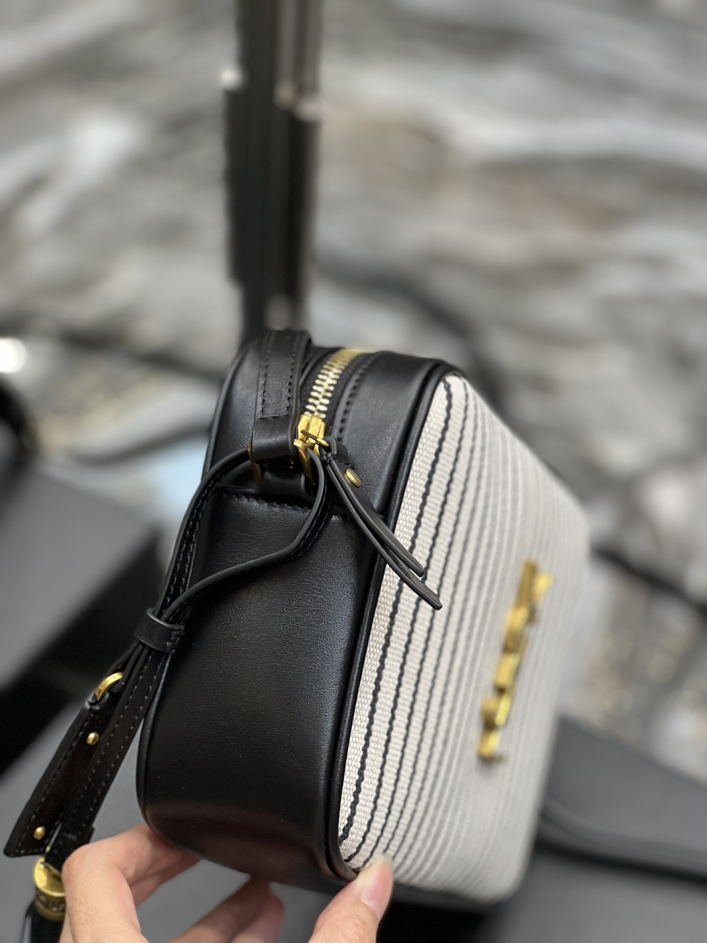 Y51 Loulou Camera Bag 23cm 06