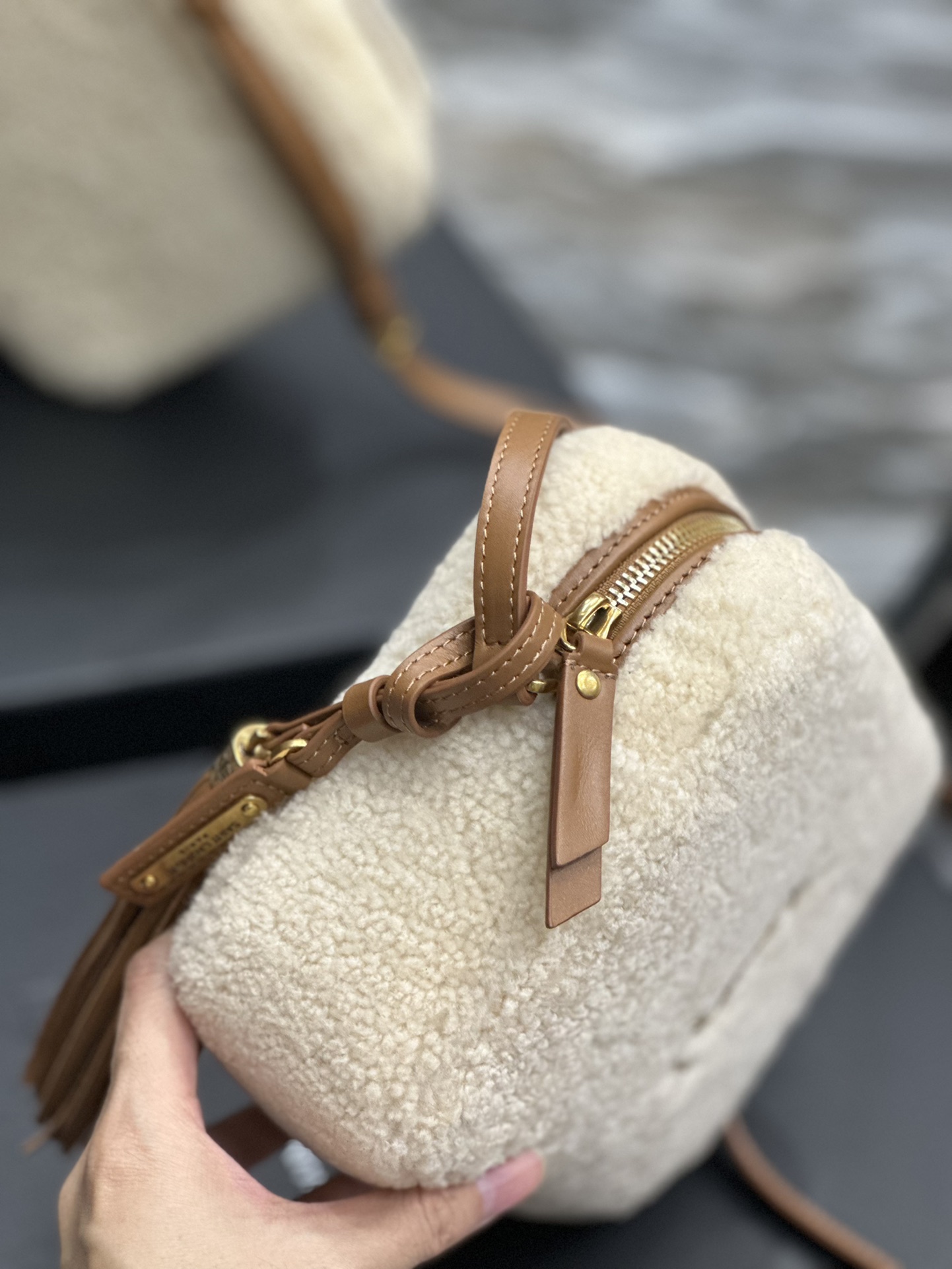 Y51 Loulou Camera Bag 23cm 08