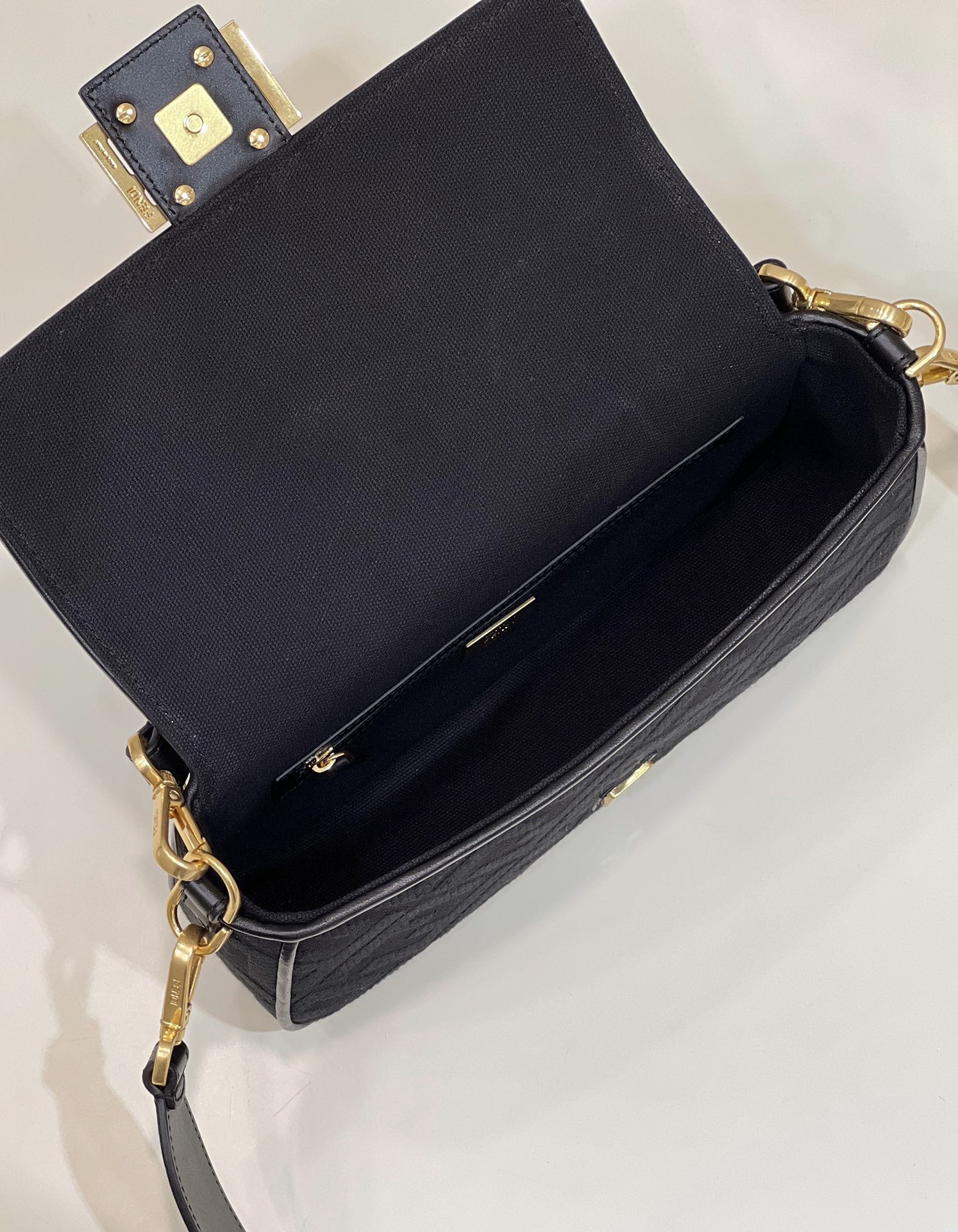 F**di Baguette Crossbody Bag 27cm Black