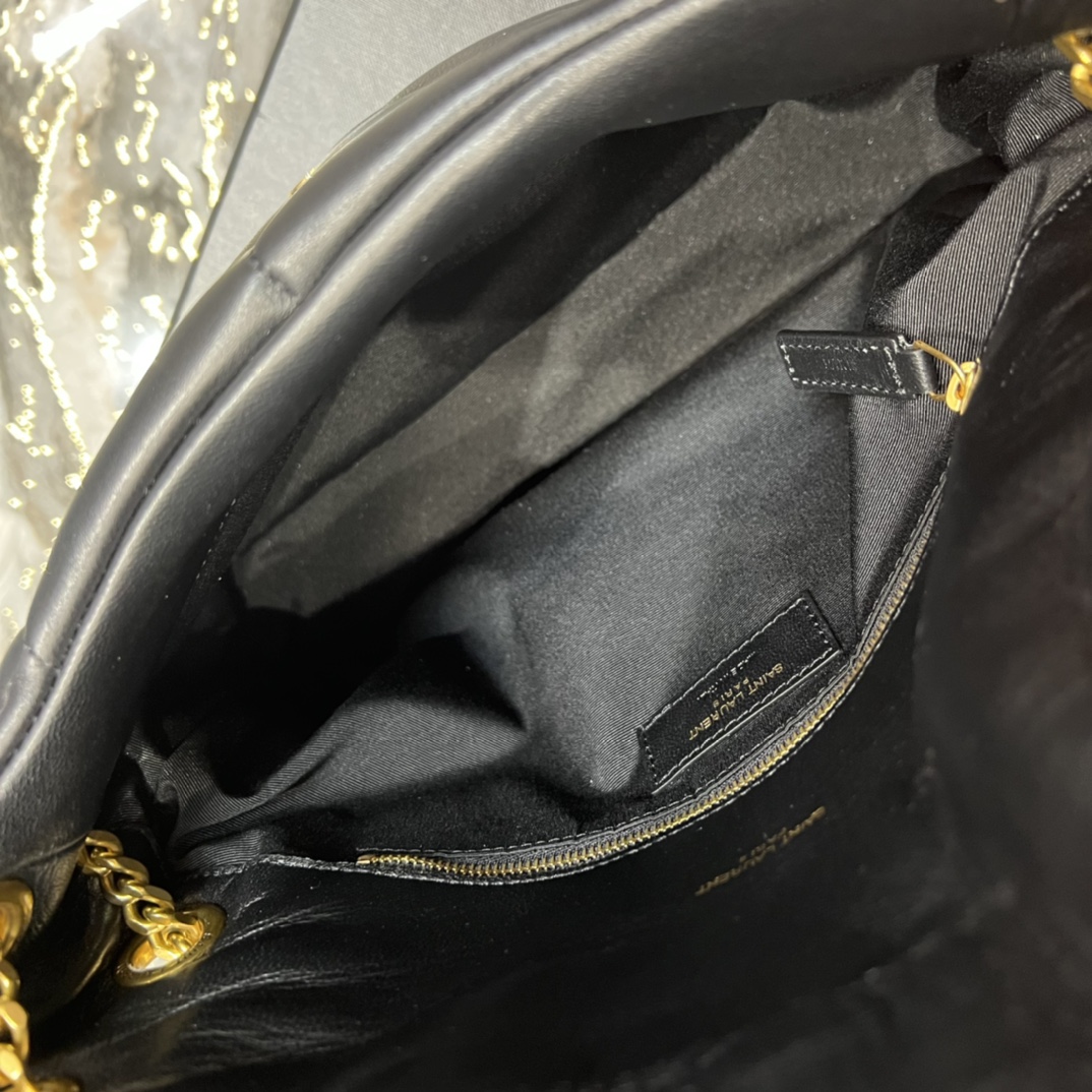 Y51 Puffer Handbag 29cm Black Gold Hardware