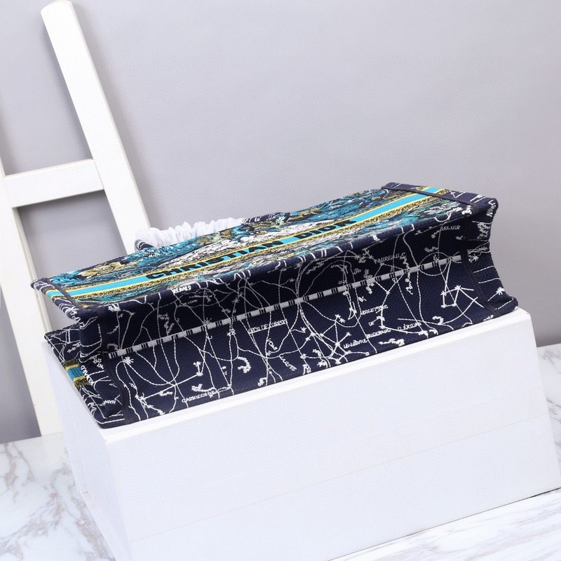 D10r Book Tote 41.5cm 
