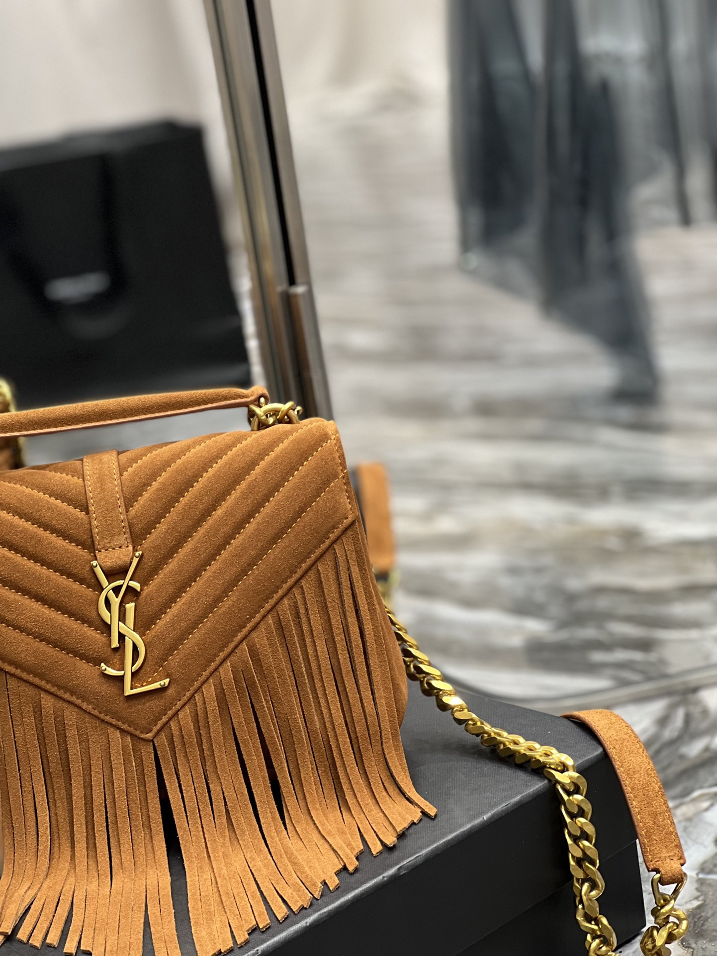 Y51 Medium College Fringed Shoulder Brown