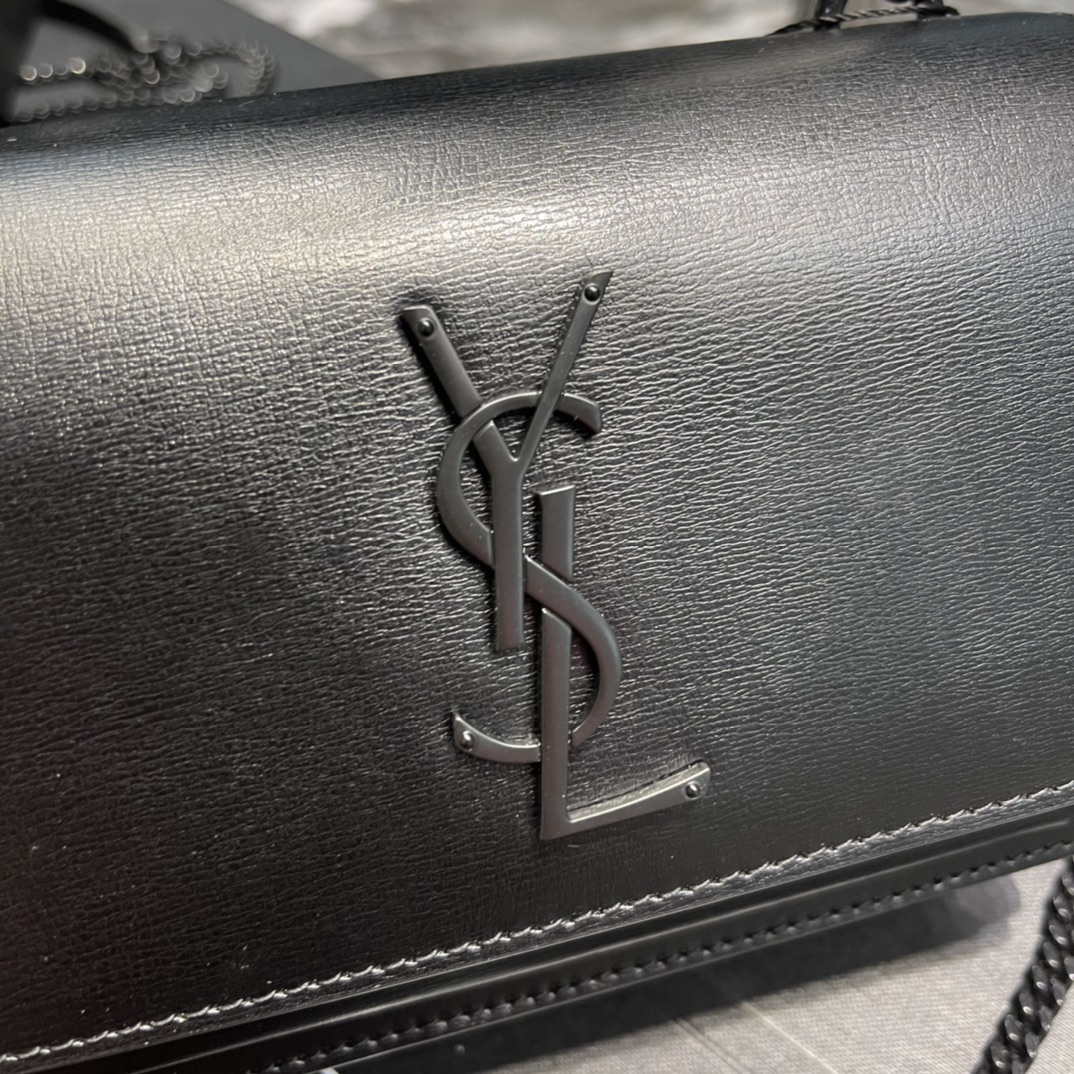 Y51 Sunset Shoulder Bag 19cm Black Hardware