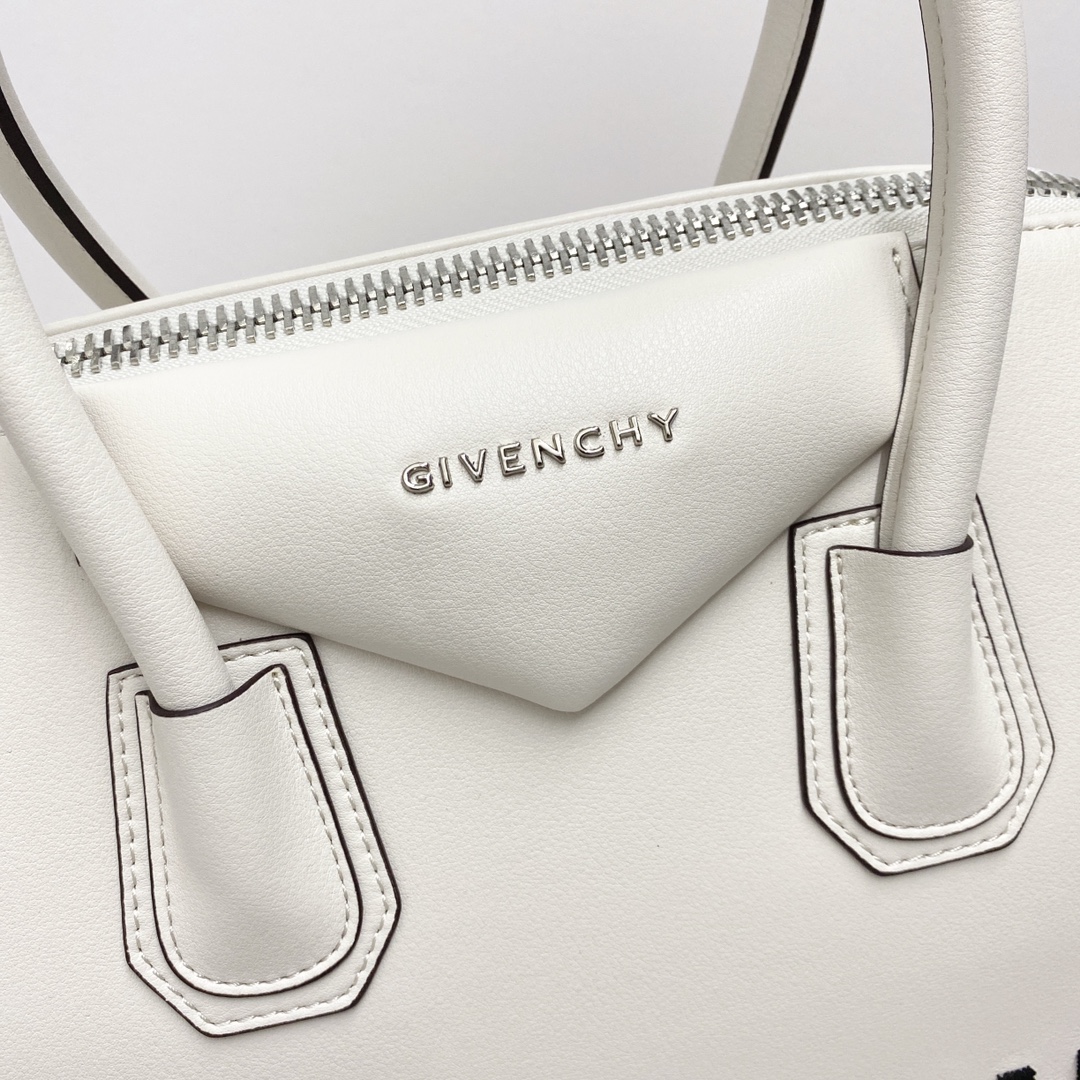 Givenchy Antigona Hanbag White