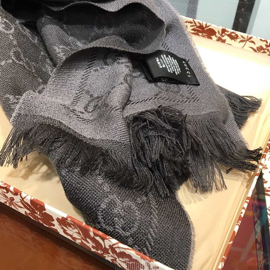 Gvc*1 Scarf 03