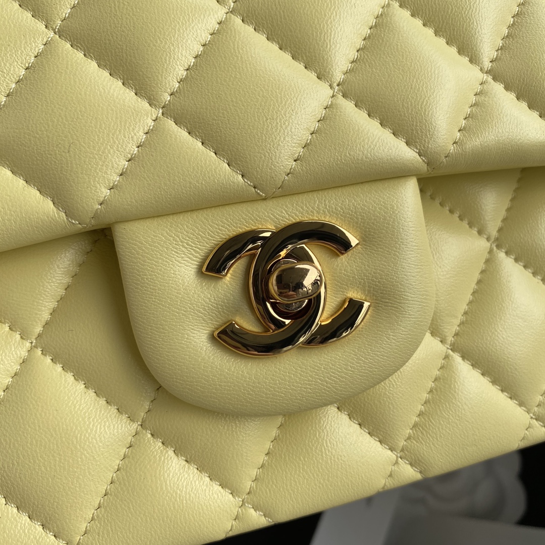 Ch**el Flap Lambskin Bag Medium A01112