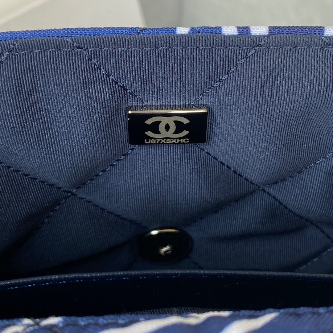 Ch**el Flap Bag Silver Hardware 25cm