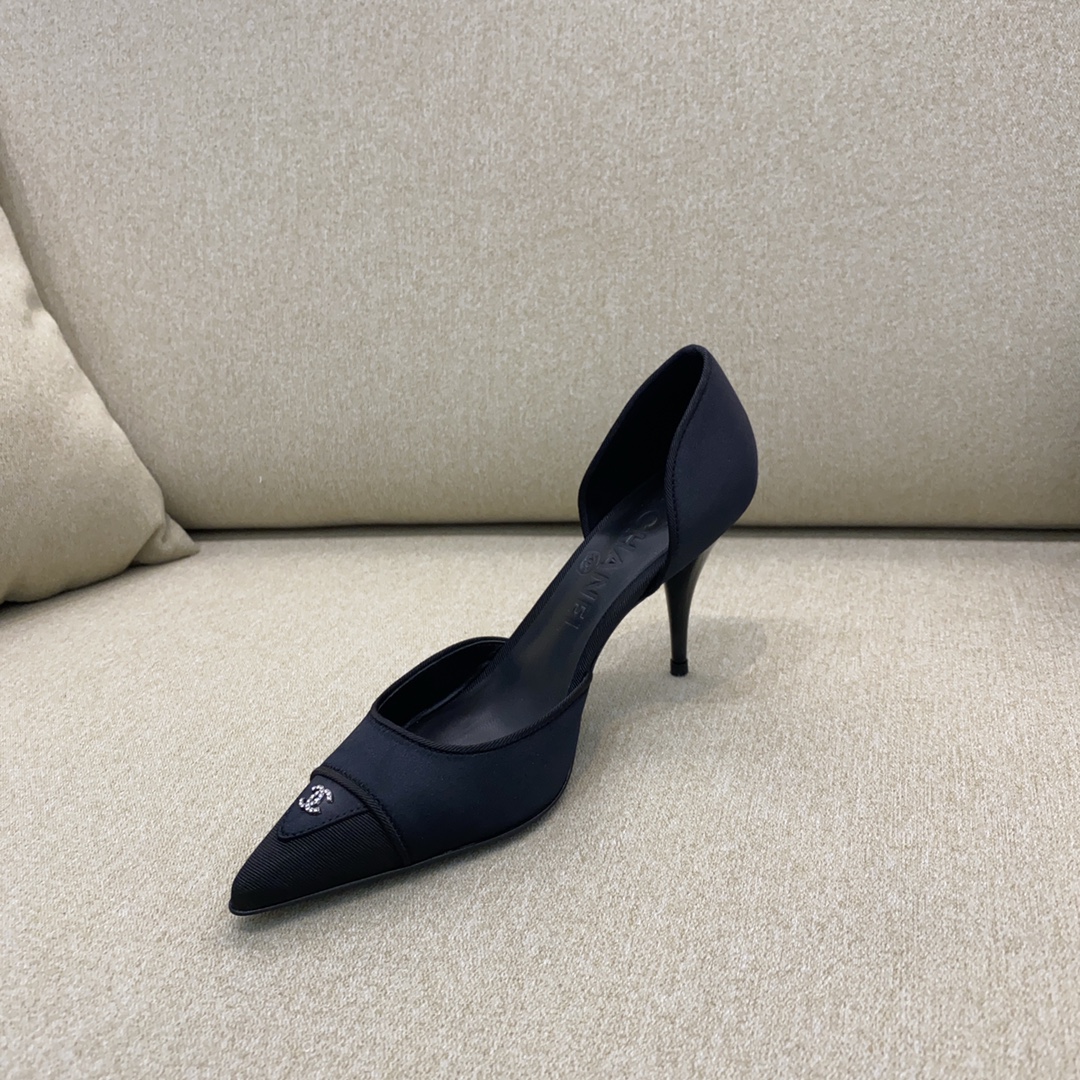 Ch**el Heels 02
